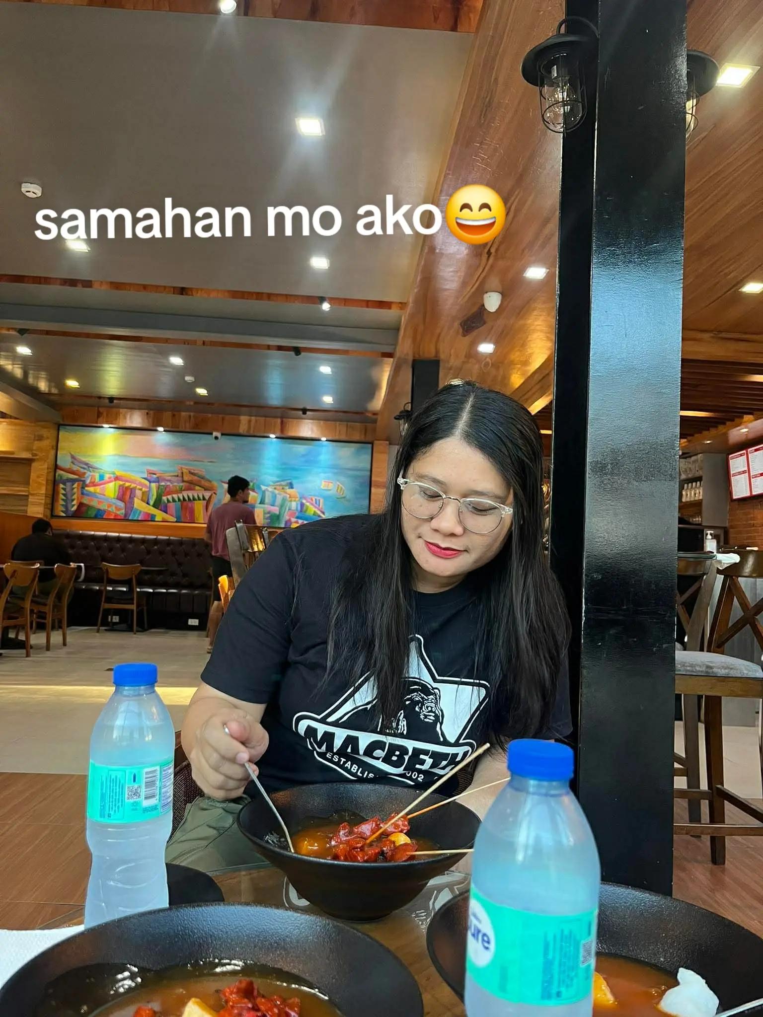 @Ayeshaaaaamikah