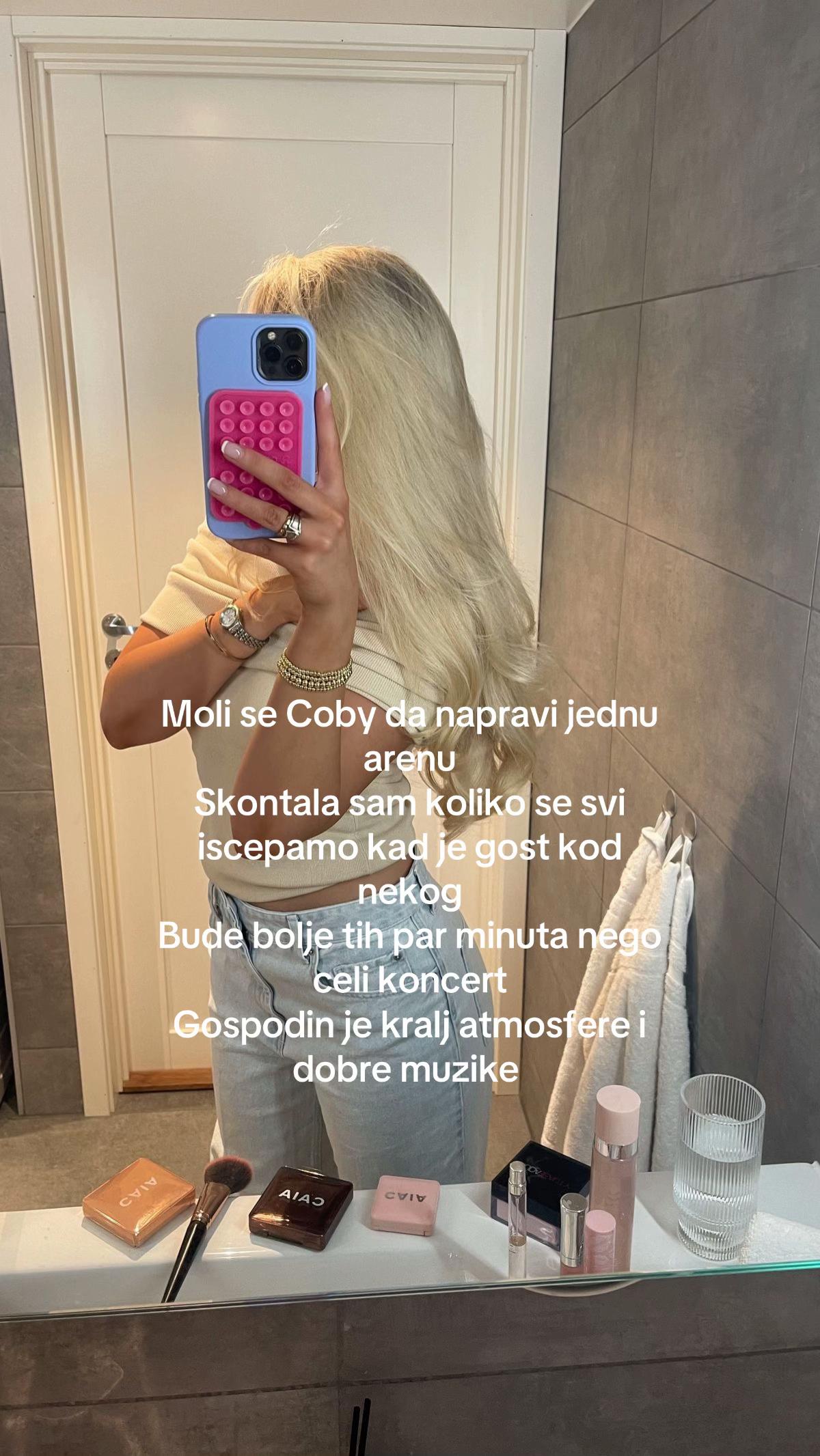 @mhellos