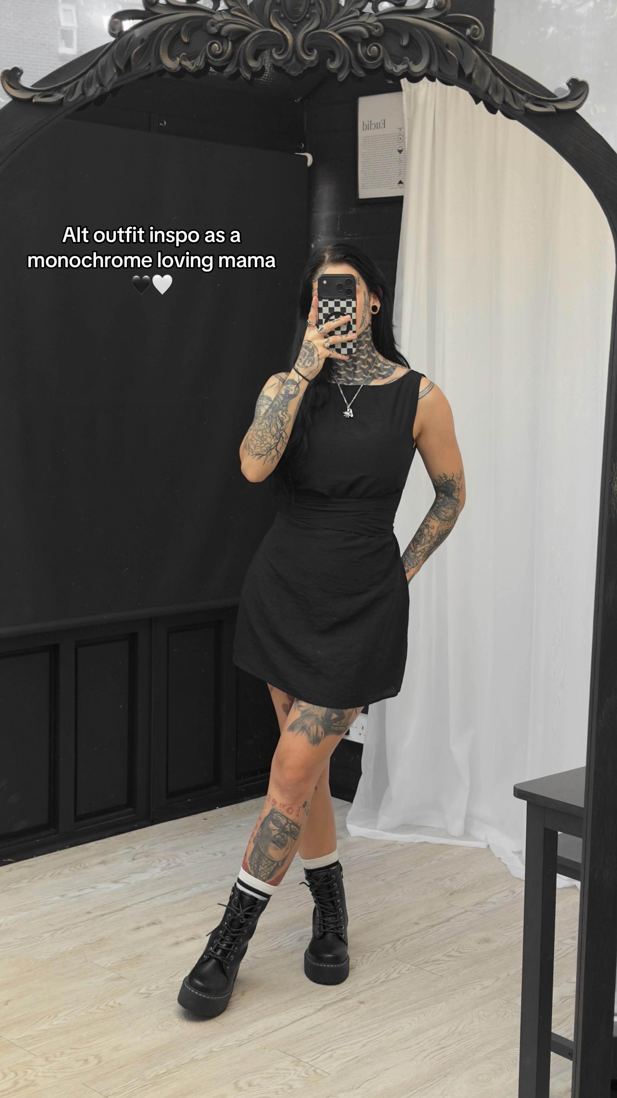 @🖤🏁itsthattattooedmum🏁🖤