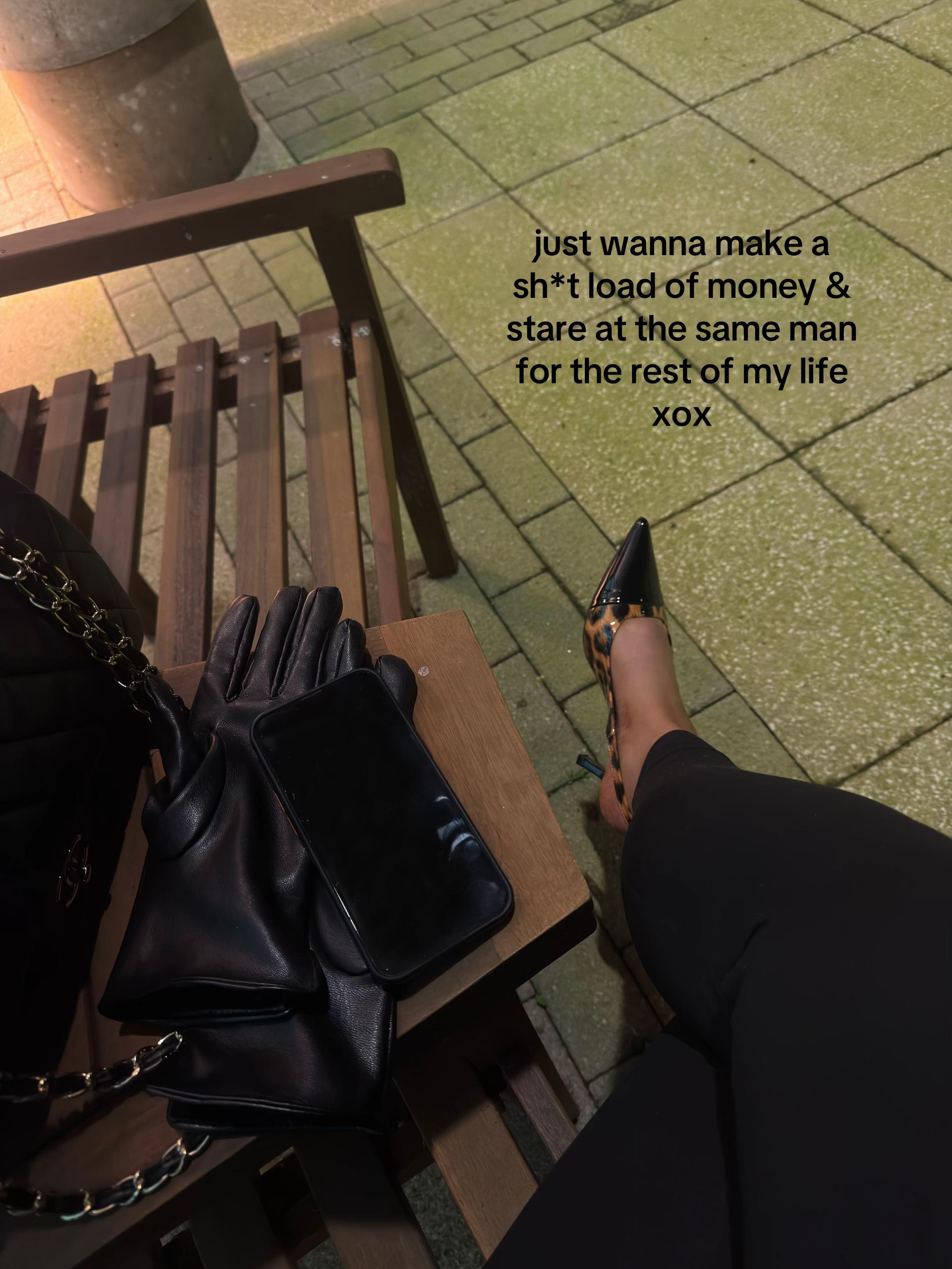 @Chloe