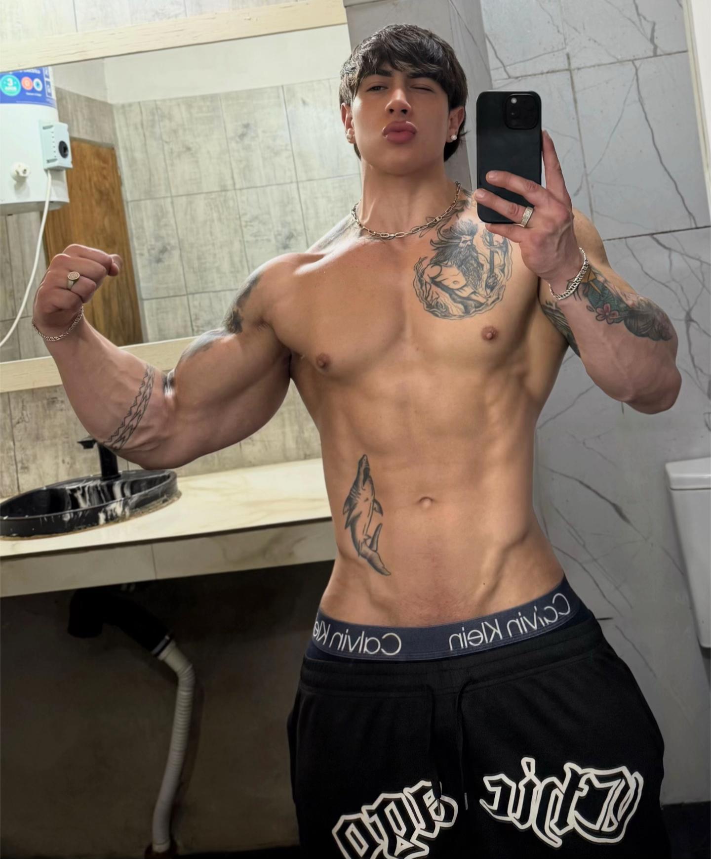 @Nicol&aacute;s