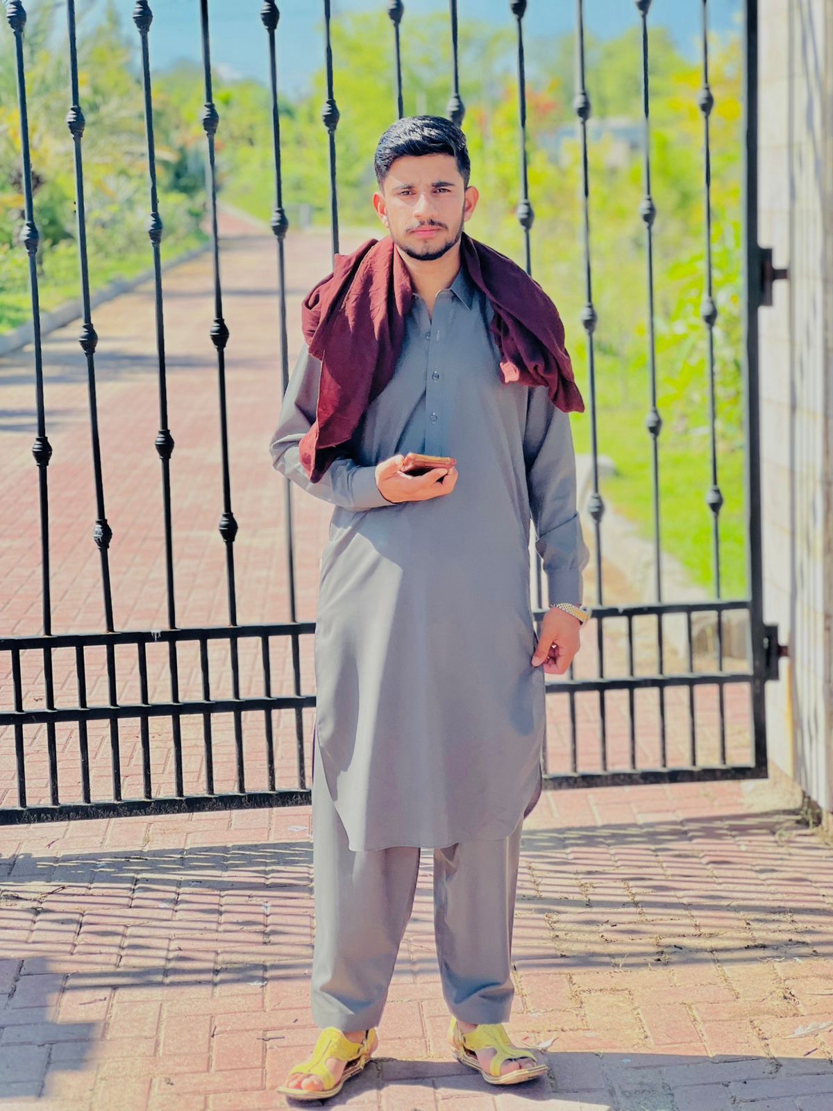 @🍁راجہ حيدر🫀