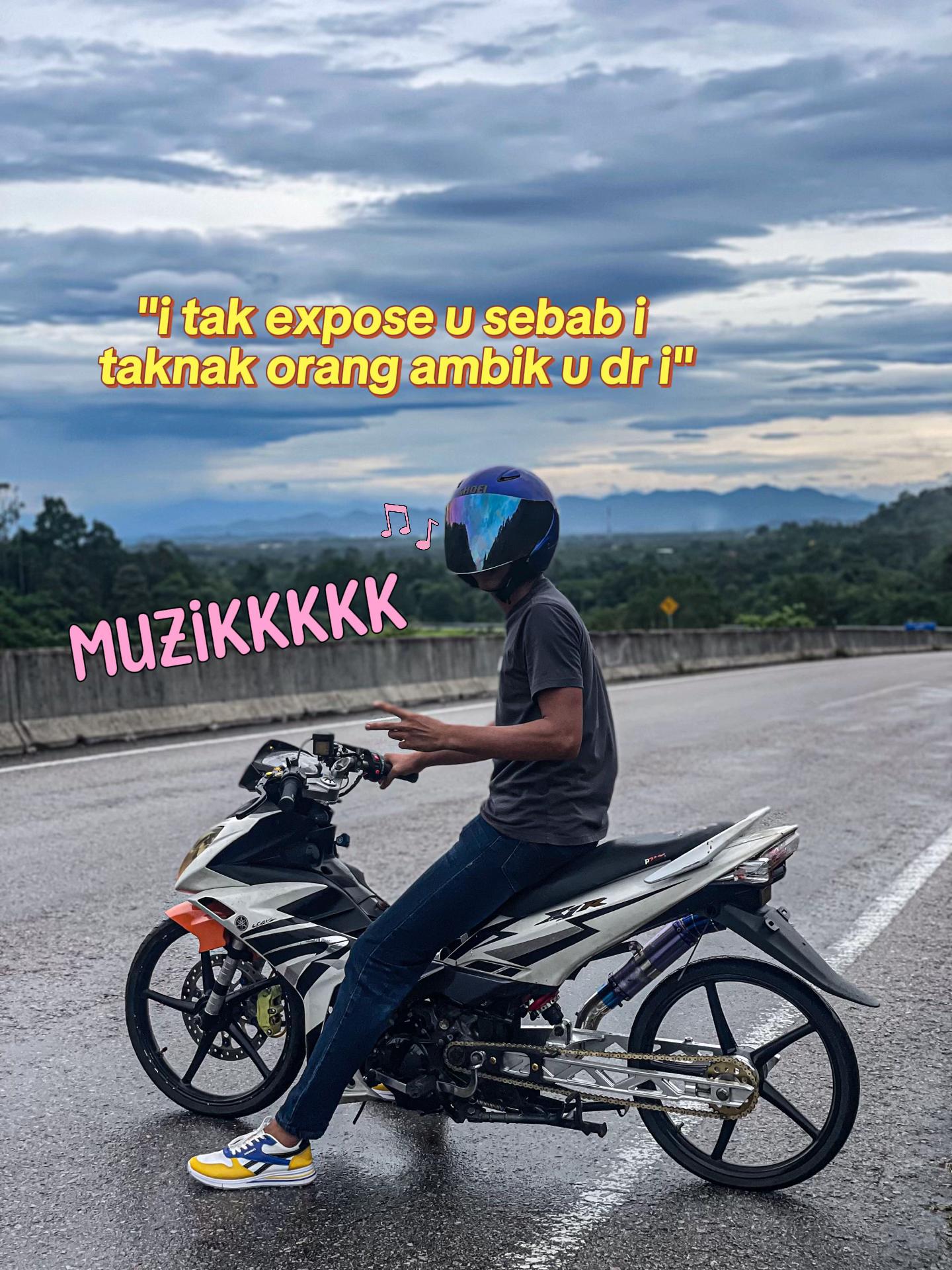 @Izz🚶🏻♂️