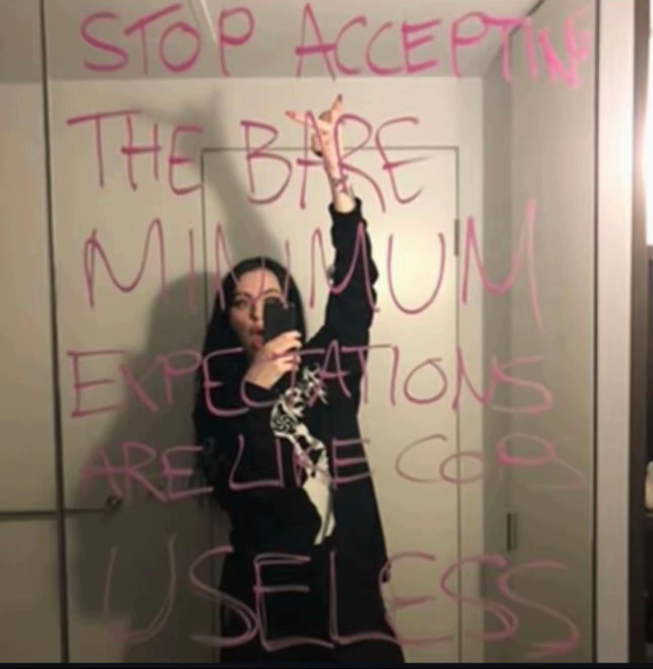 @⚸ ⋅˚₊‧ 𐙚 Em 𐙚 ‧₊˚⋅ ⚸
