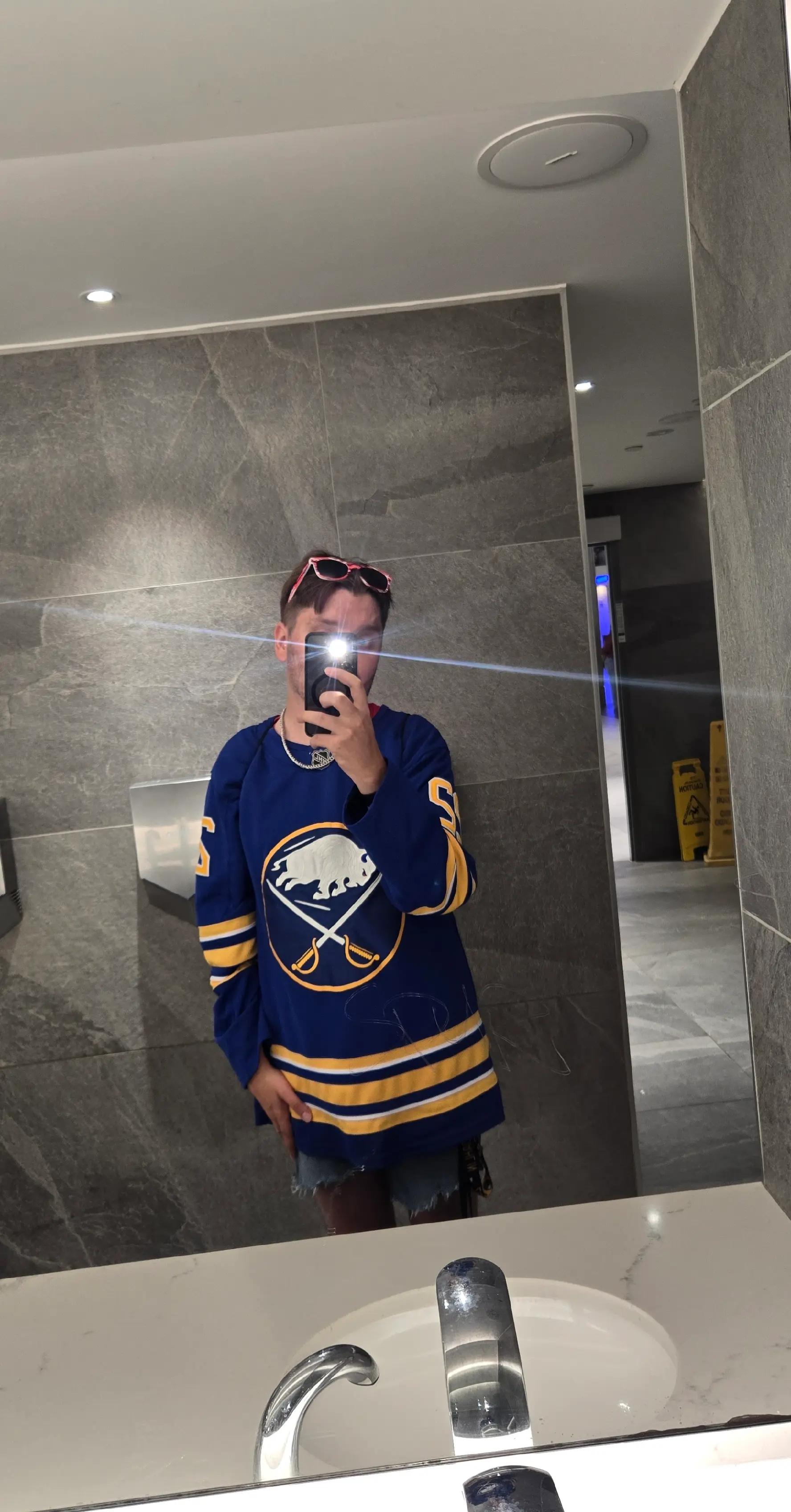@💙Connerthesabresfan💛