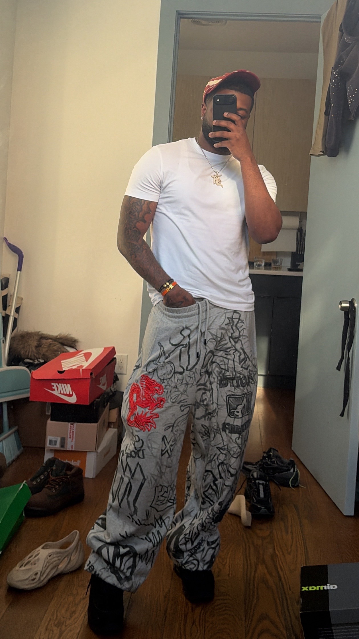 @8BoyForeign