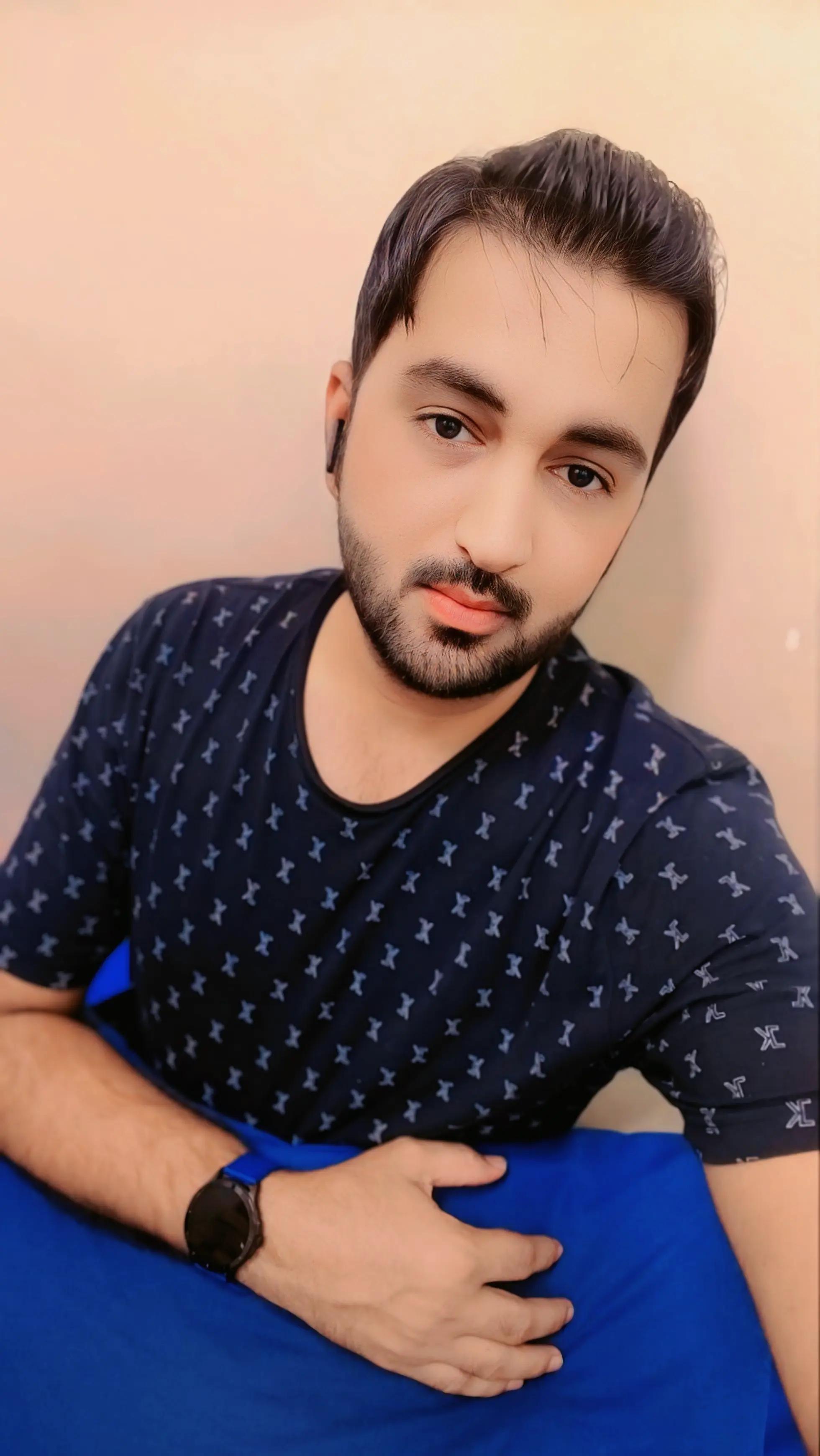 @𝐋𝐢𝐚𝐪𝐚𝐭 𝐀𝐥𝐢