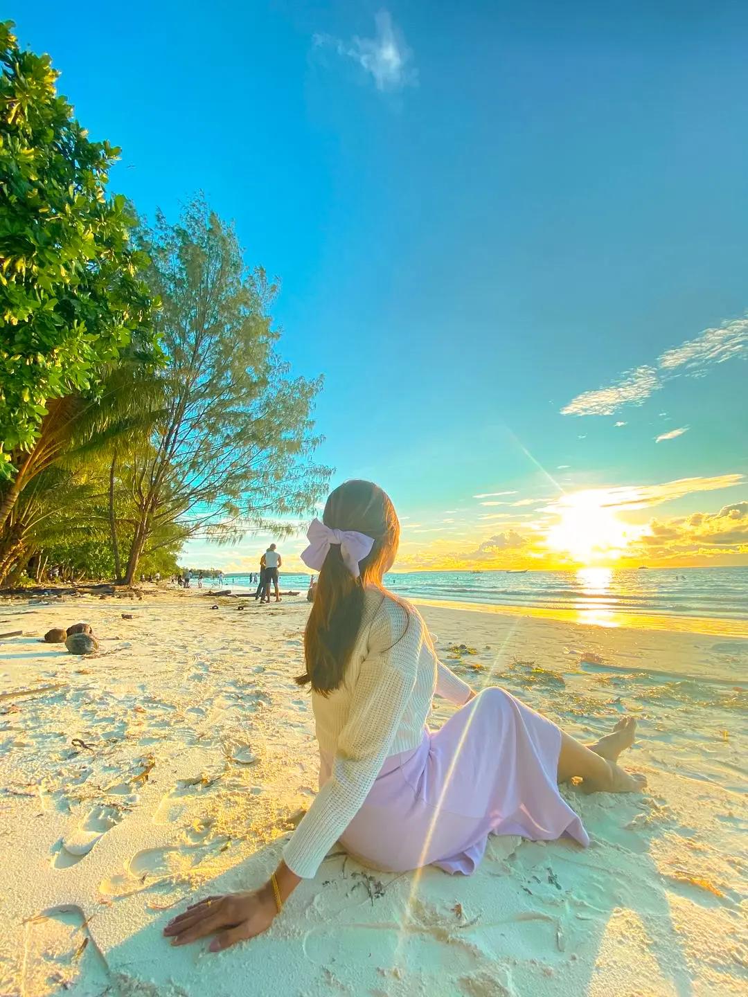 @NGURBLOAT BEACH
