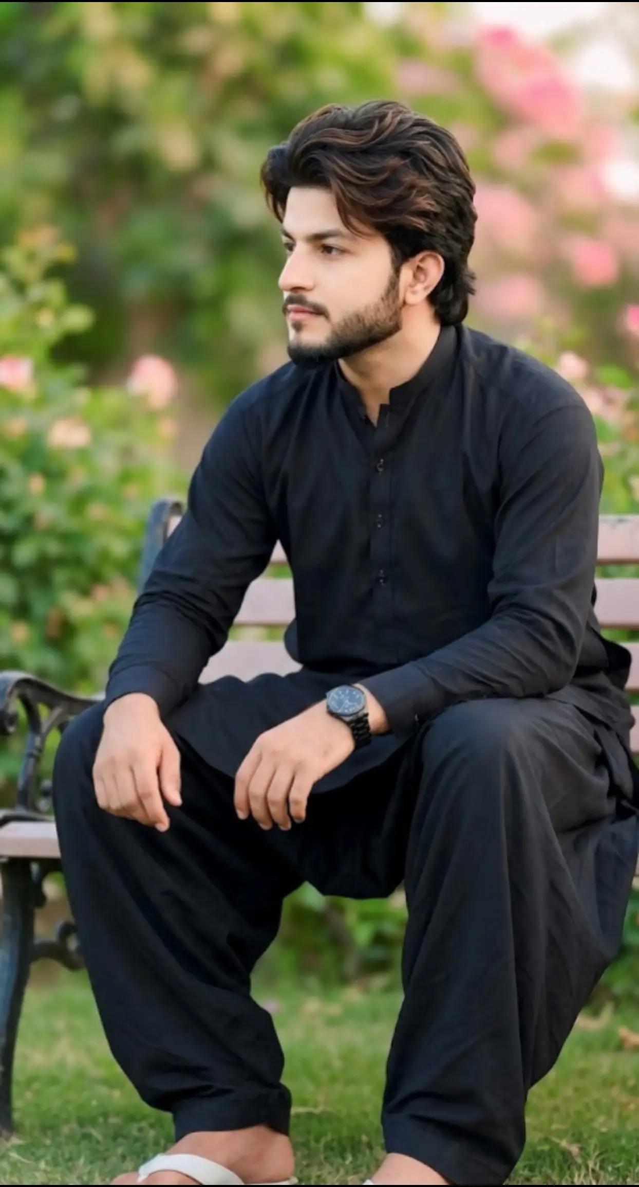 @نیا🦅زی