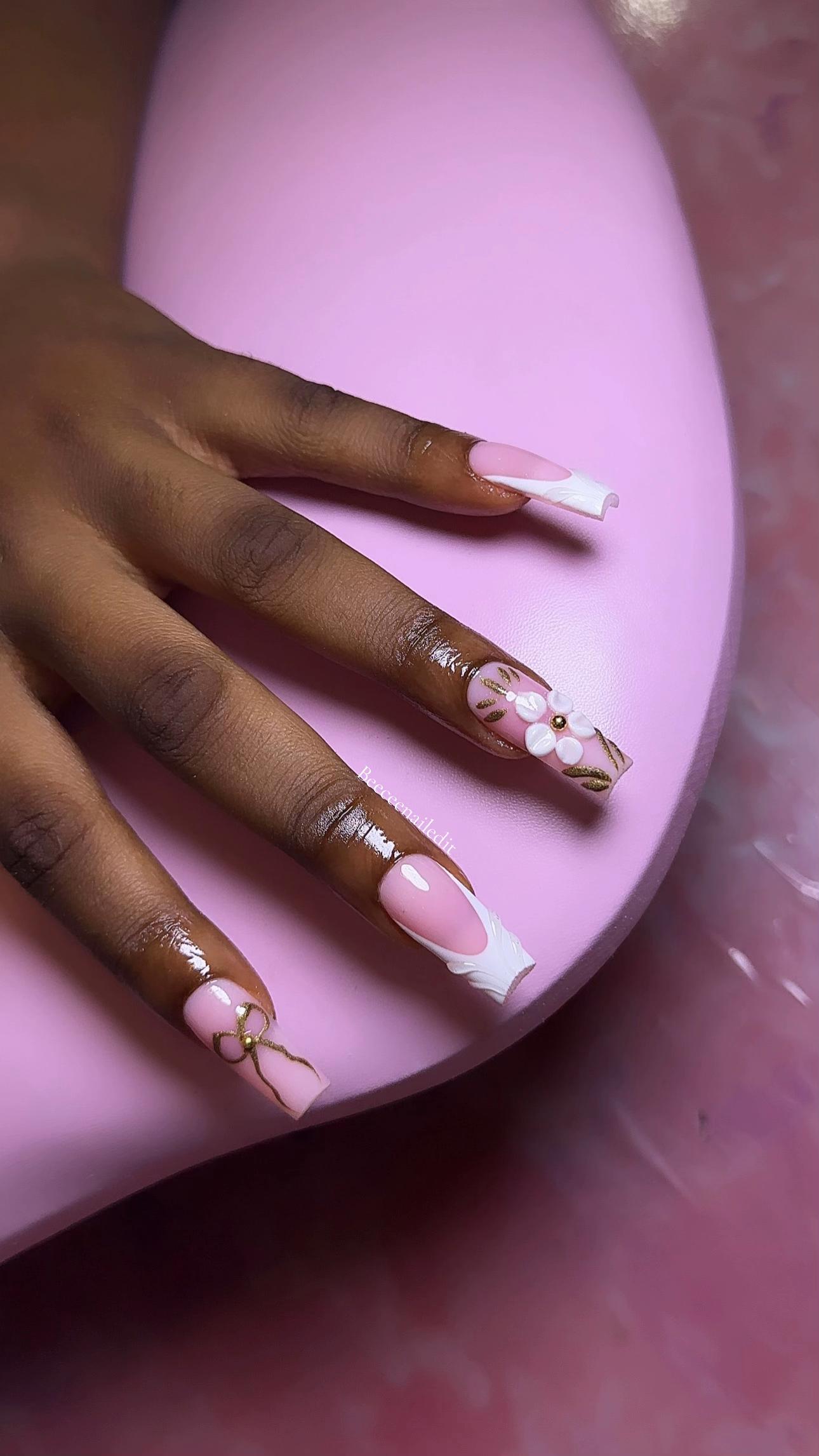 @Nailsbybeecee
