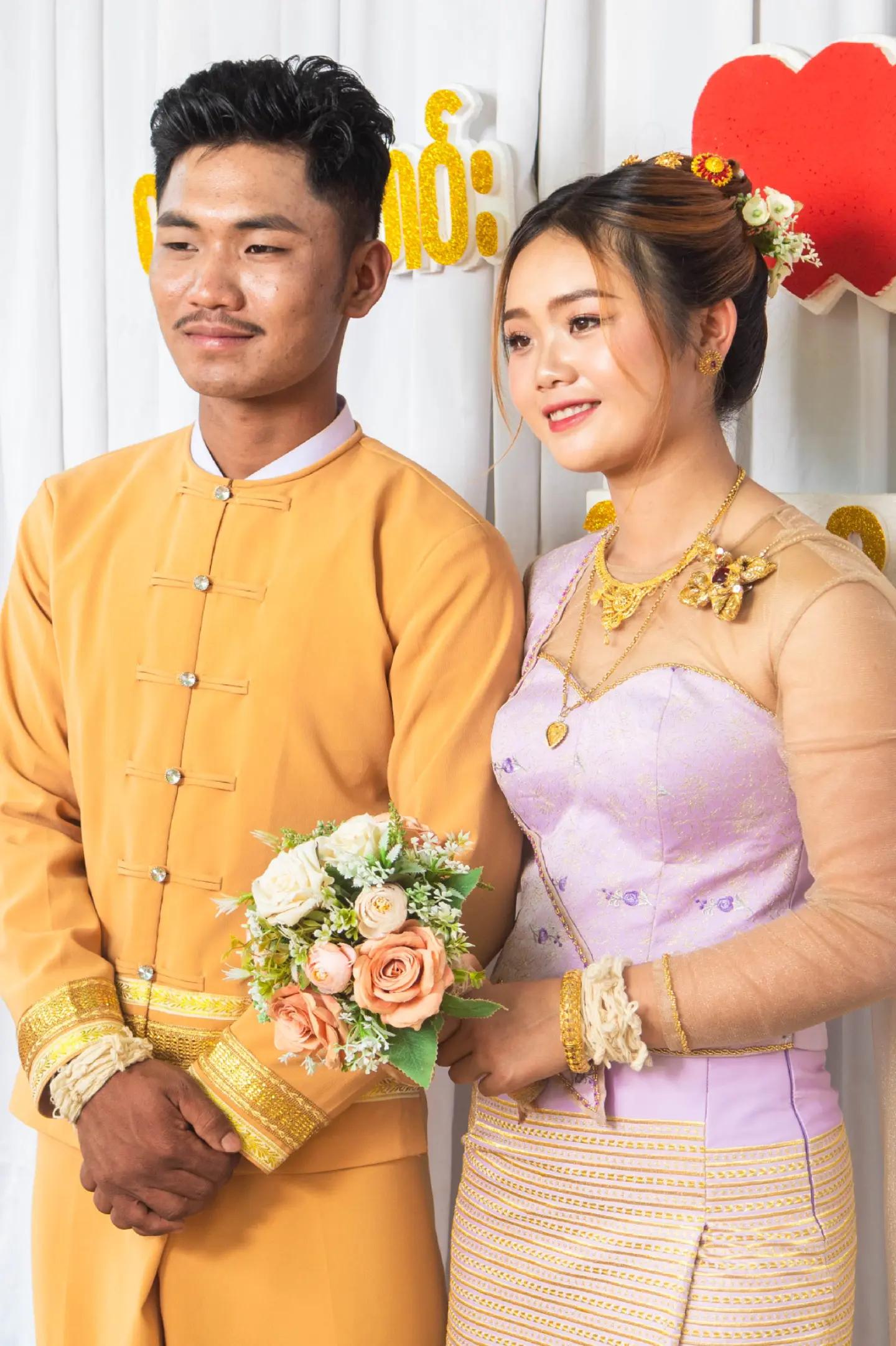@( Mwe Noun ) မူၺ်ၼွင်း🌹🌷🌾🌾