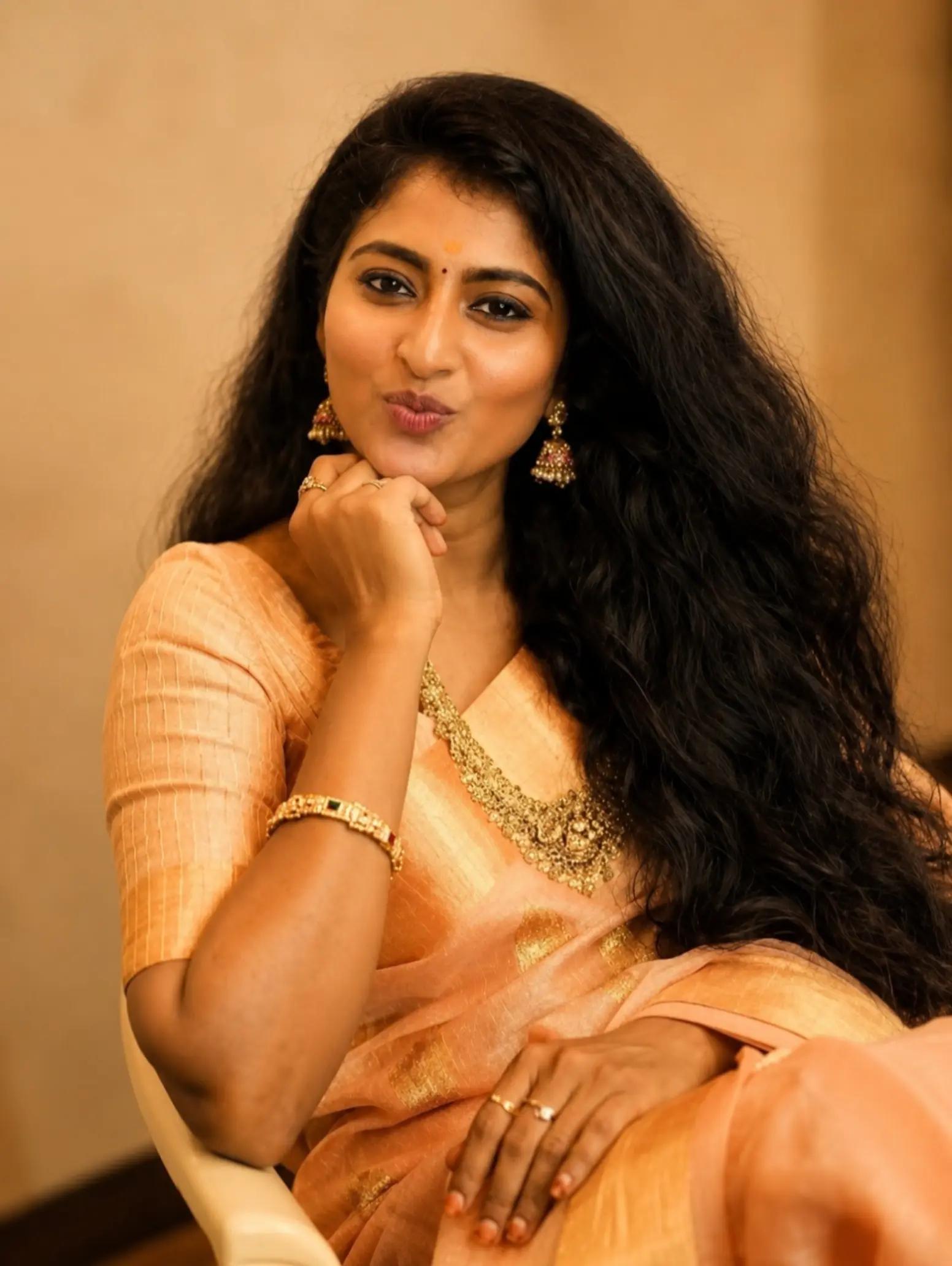 @Veera Creations