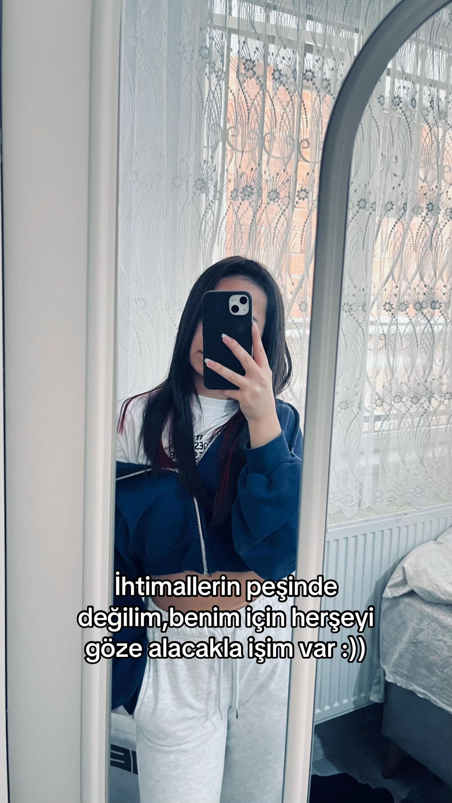 @𝐄𝐊