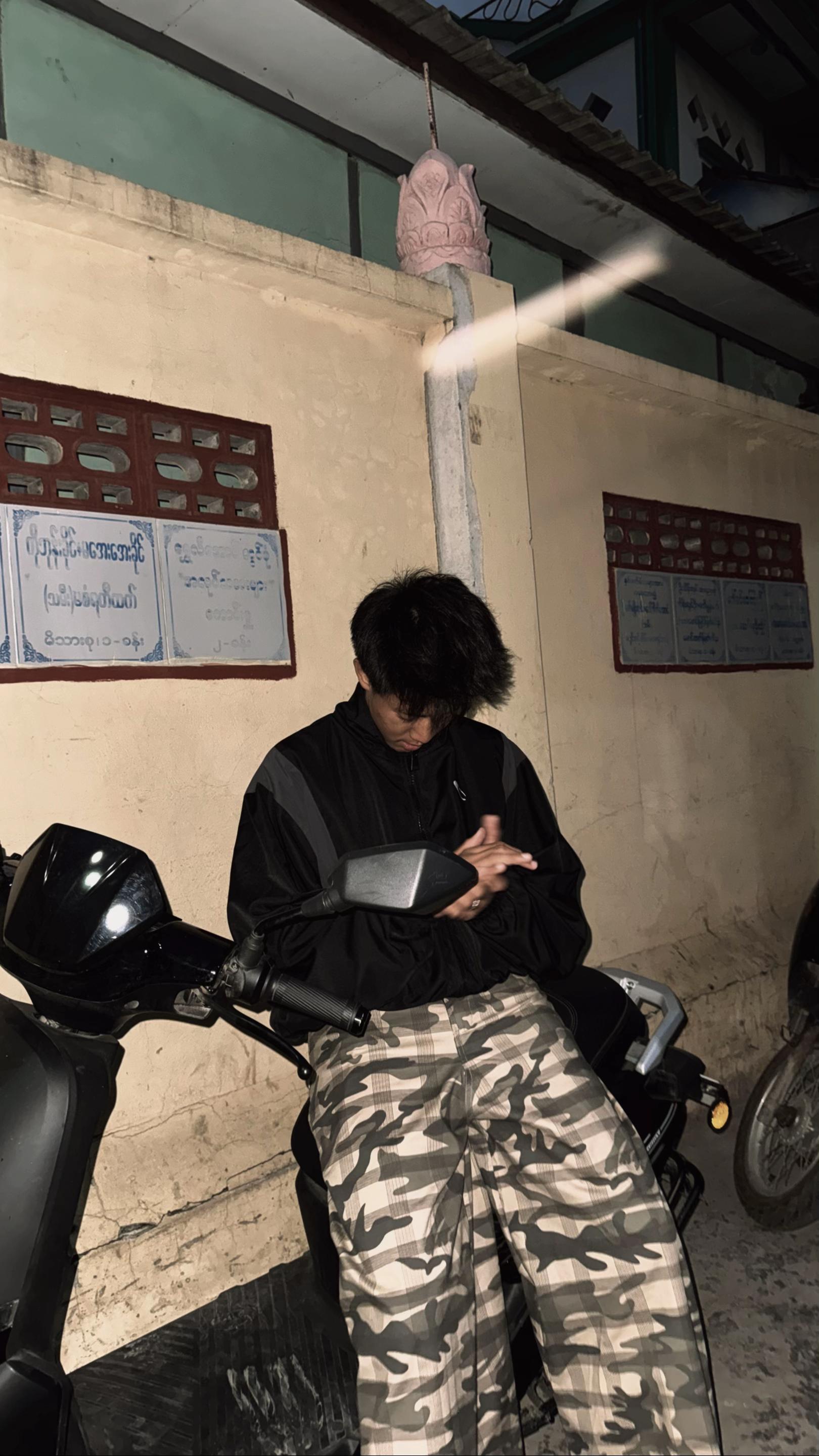 @𝐀