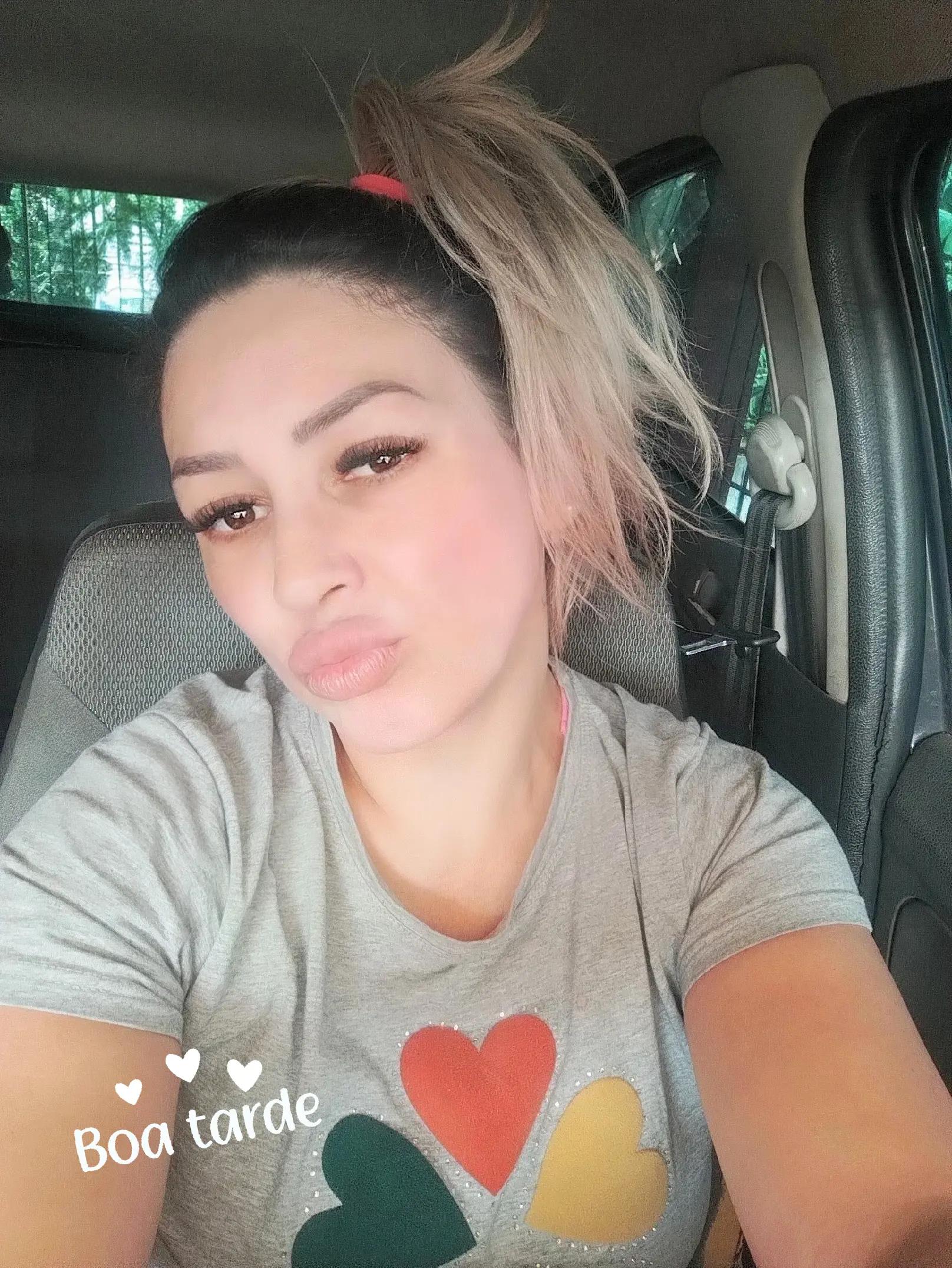@T&acirc;nia Lara