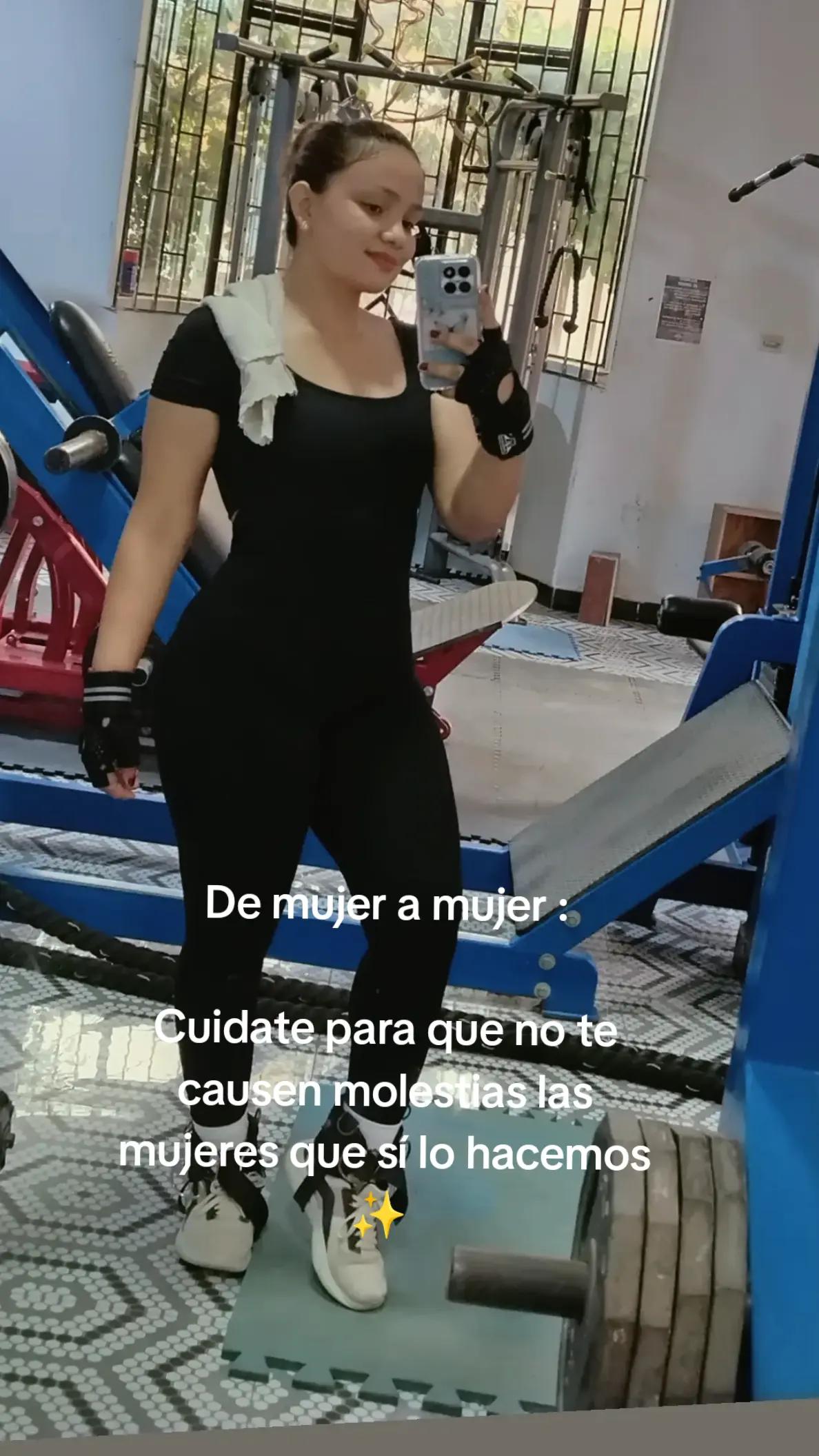 @Leydi ✨