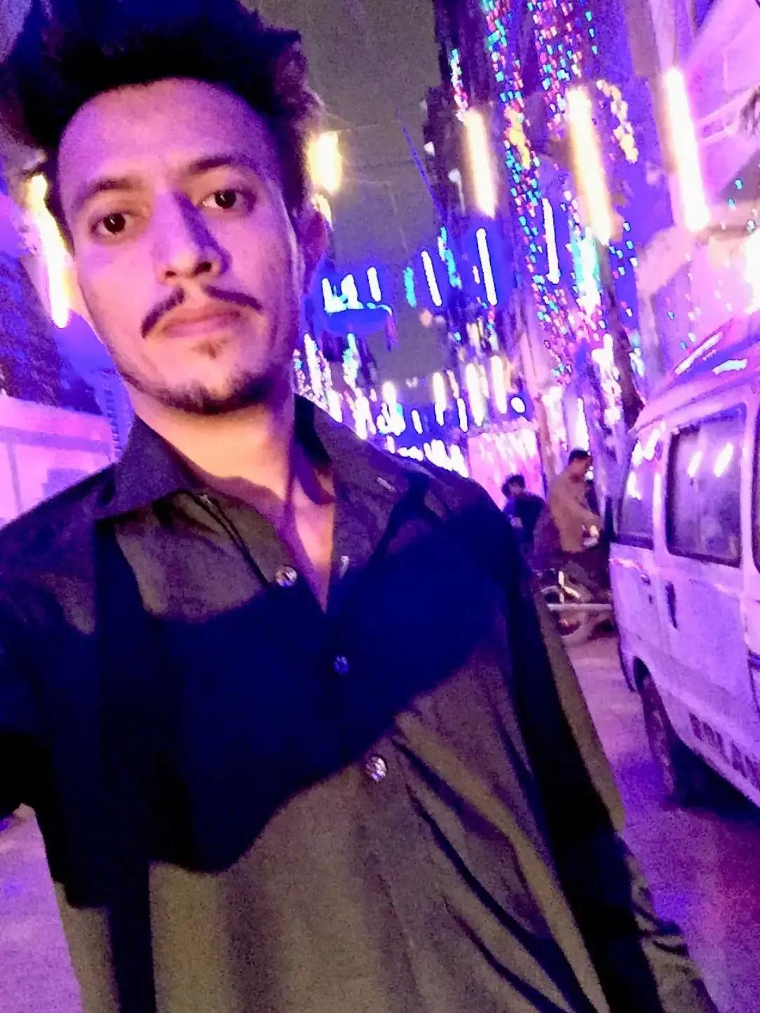 @Handsome_Larka786