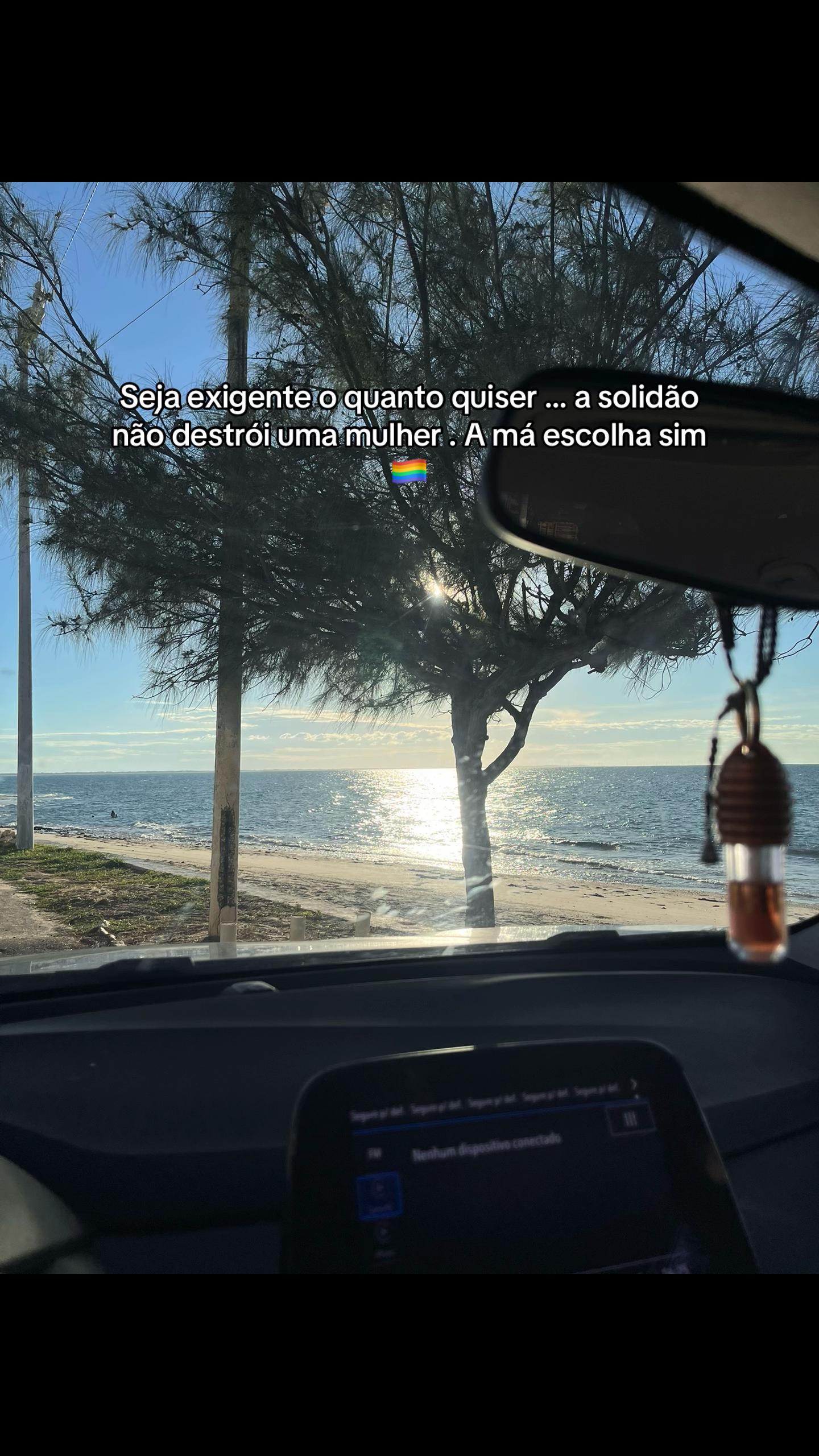 @Helana Castro ✨🐝🌻💛