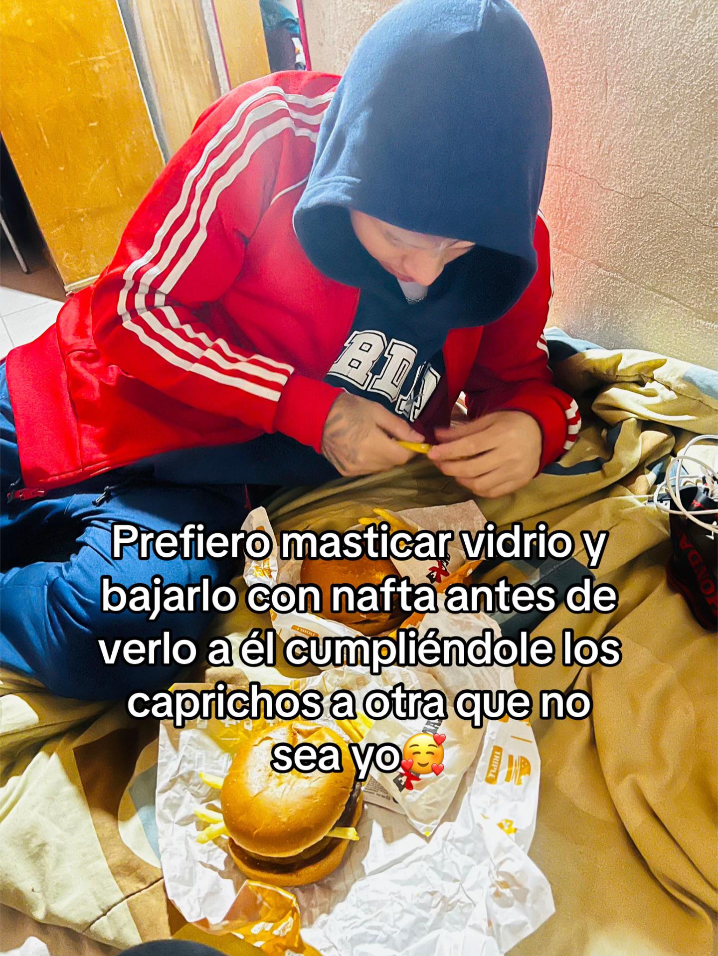 @Morenahiara