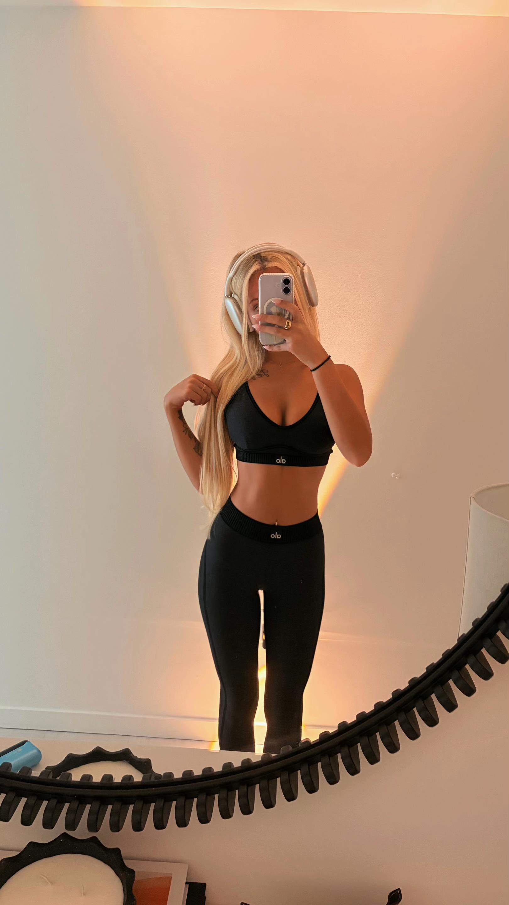 @Val&eacute;