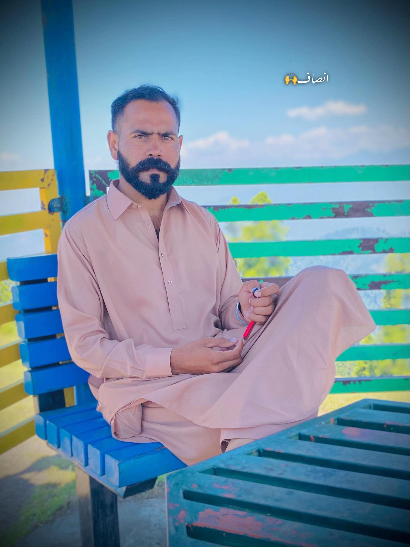 @Faنi Raجa⚡ 🇵🇰