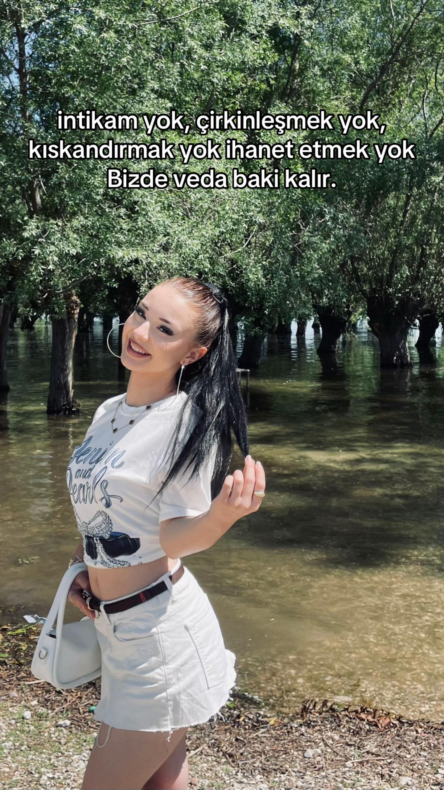 @🪭