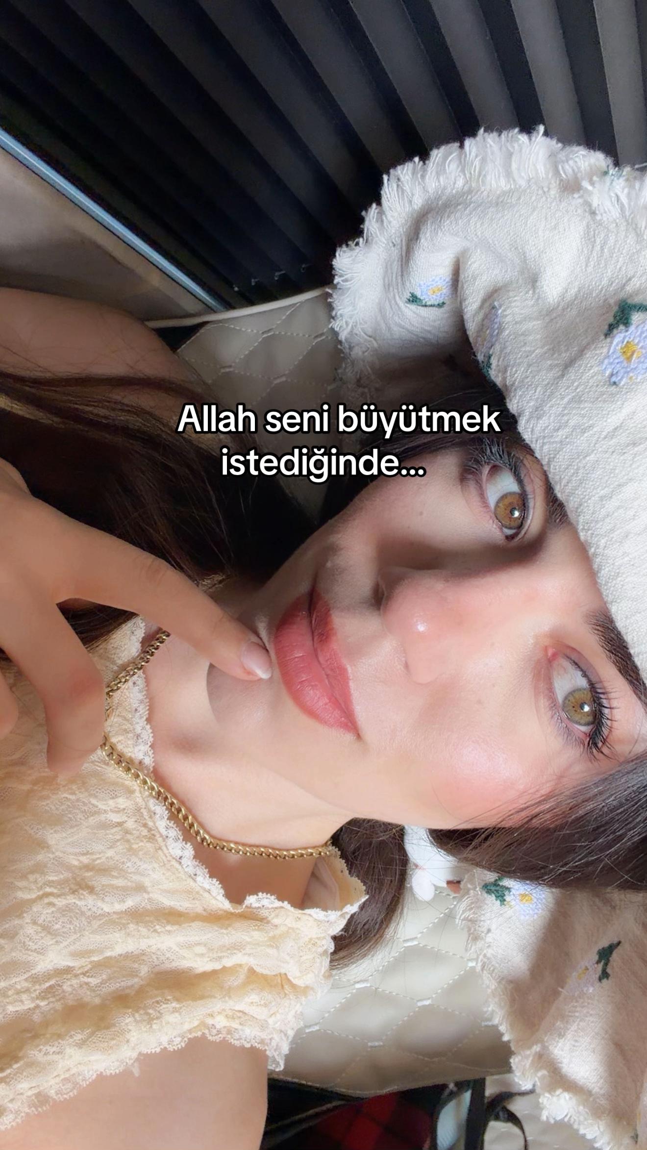 @Moonsheay
