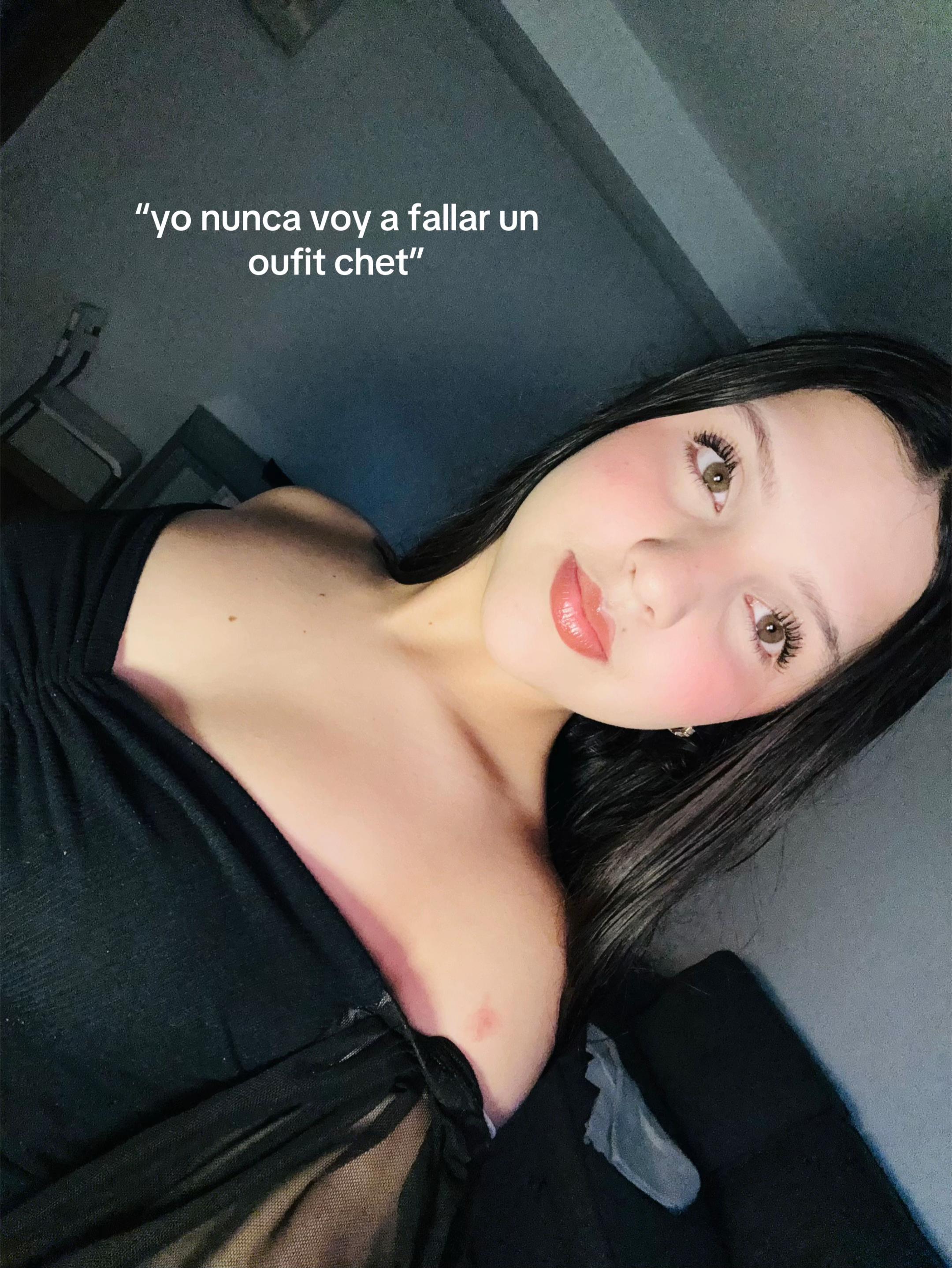 @𝓿𝓮𝓻𝓸𝓷𝓲𝓬𝓪🎀