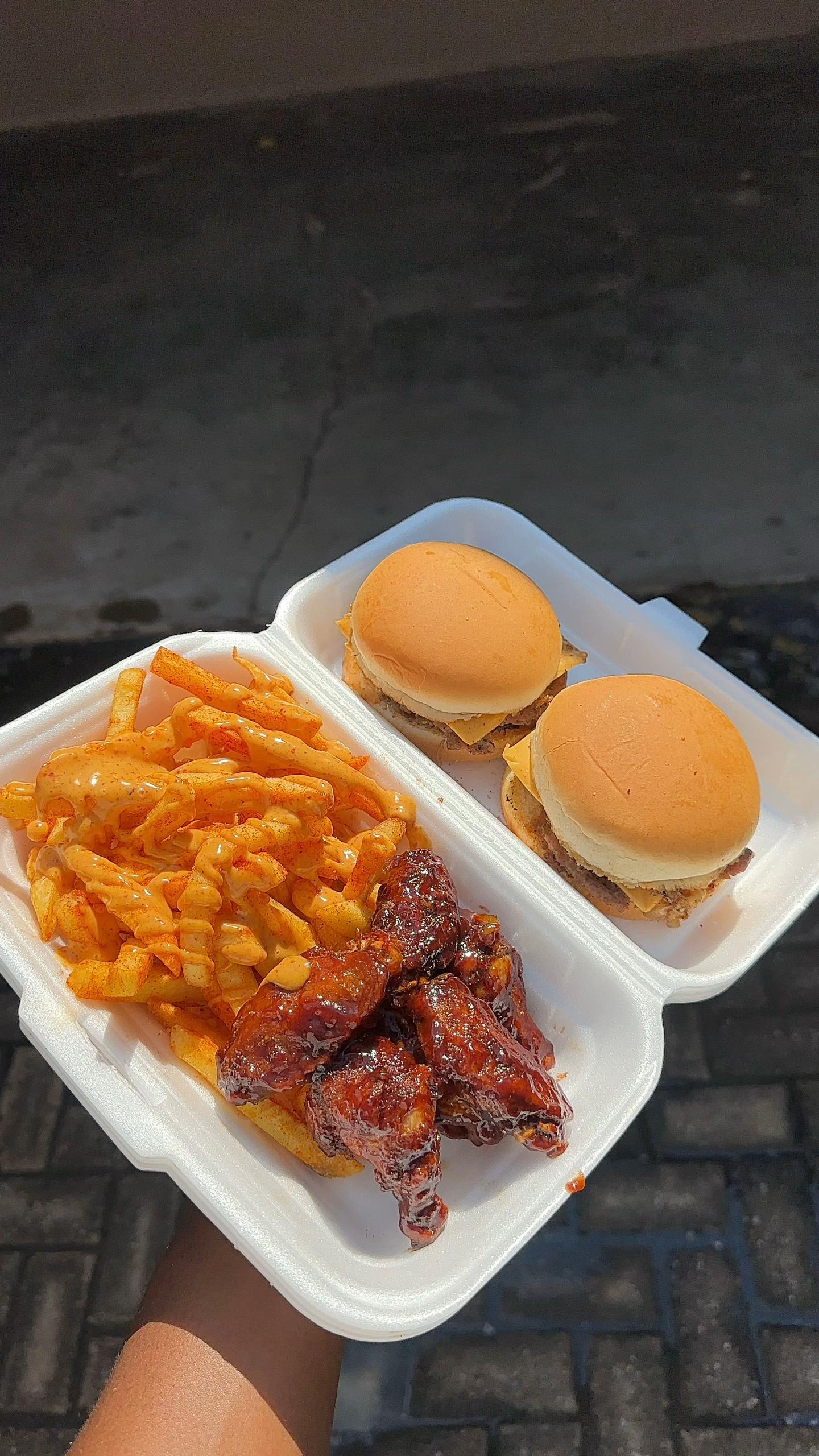 @TheBurgerFactory015