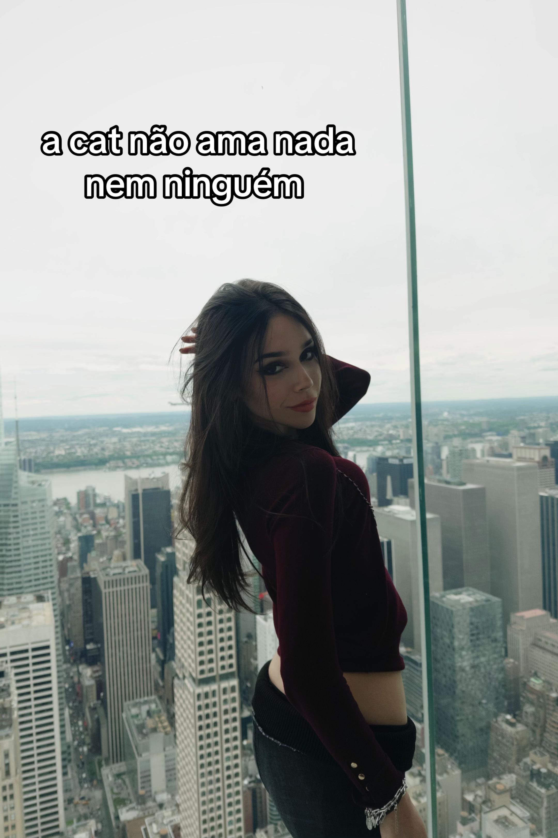 @Cat Dantas