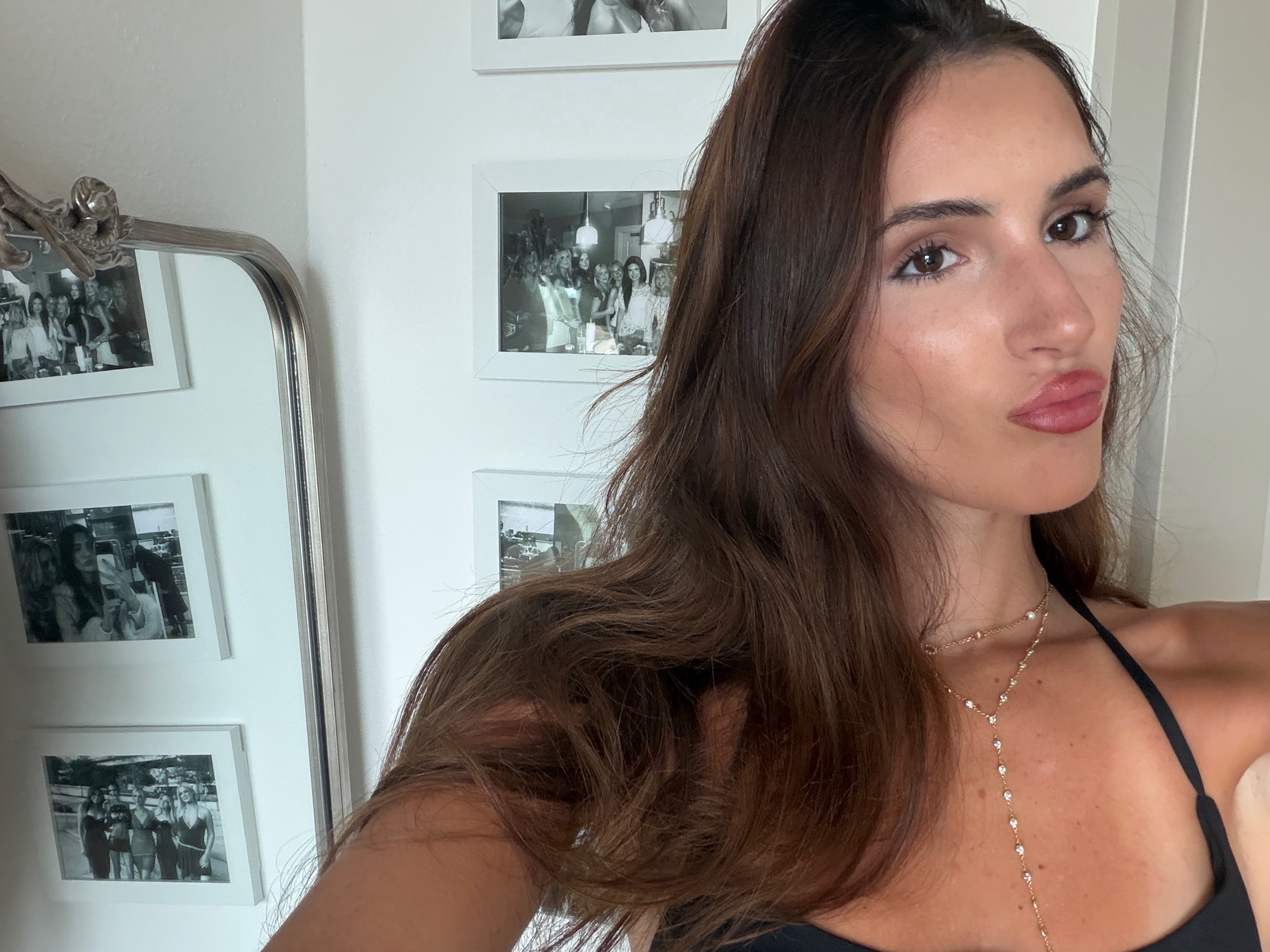 @bella