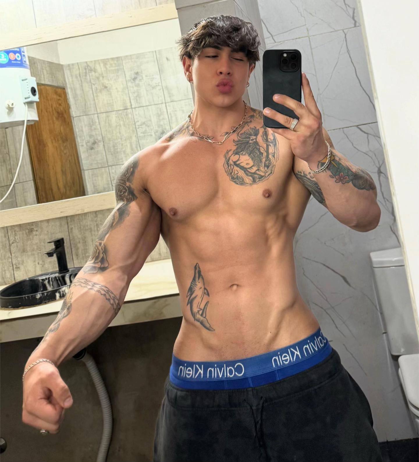 @Nicol&aacute;s