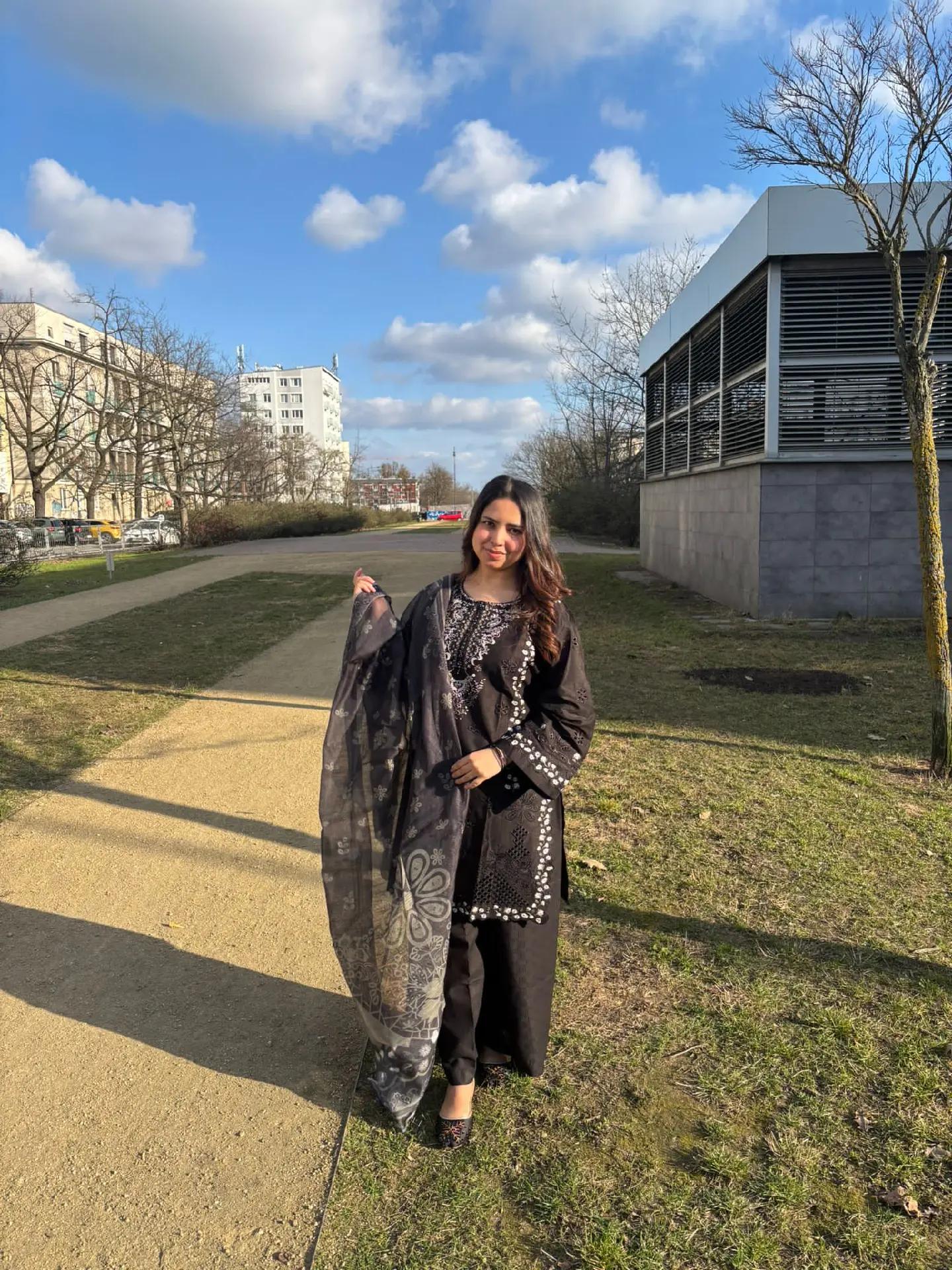 @Muzdalfa Baig🇪🇺🇵🇰