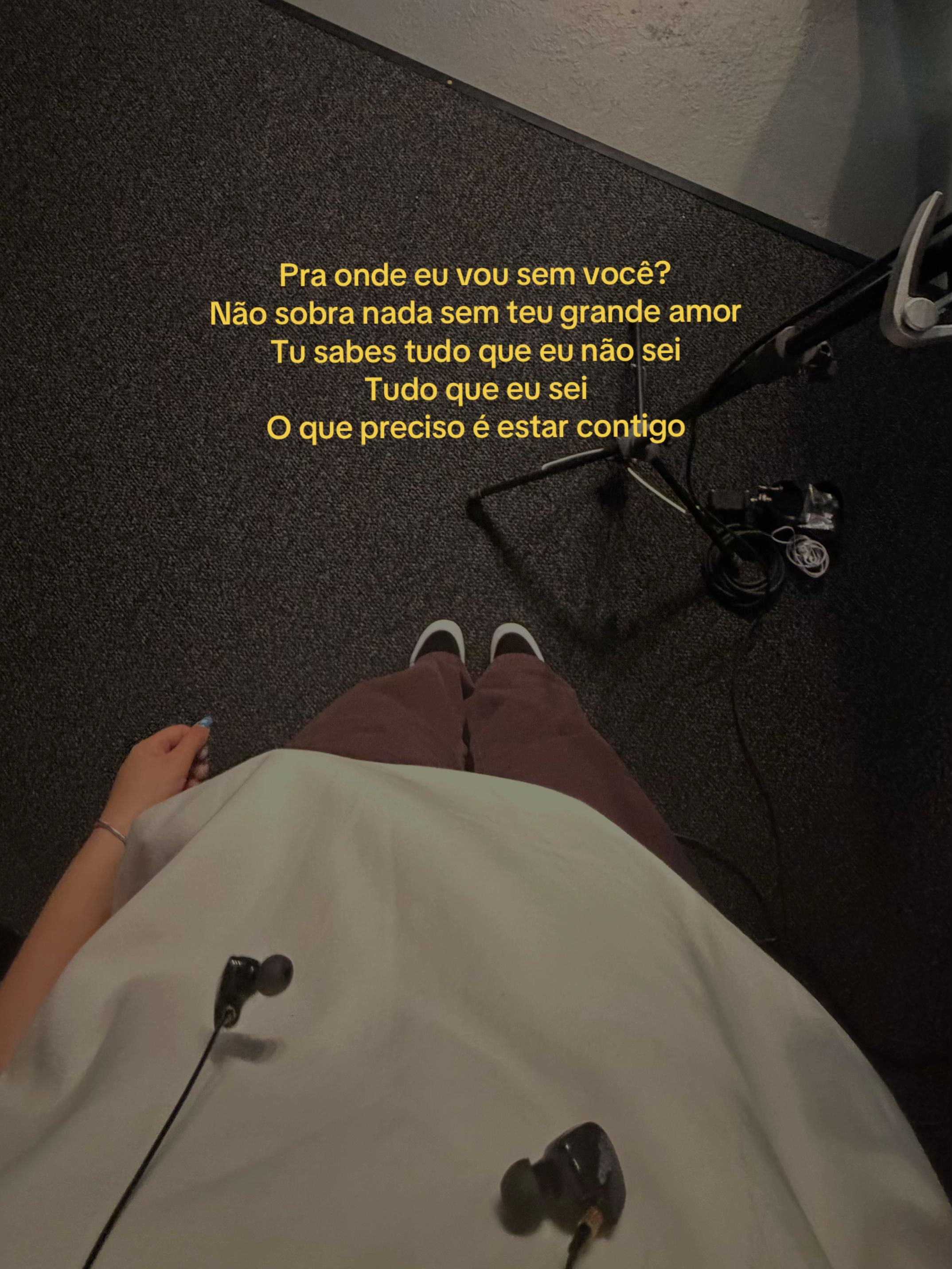 @𝒎𝒂𝒏𝒖 𝒎𝒐𝒖𝒓𝒂✨