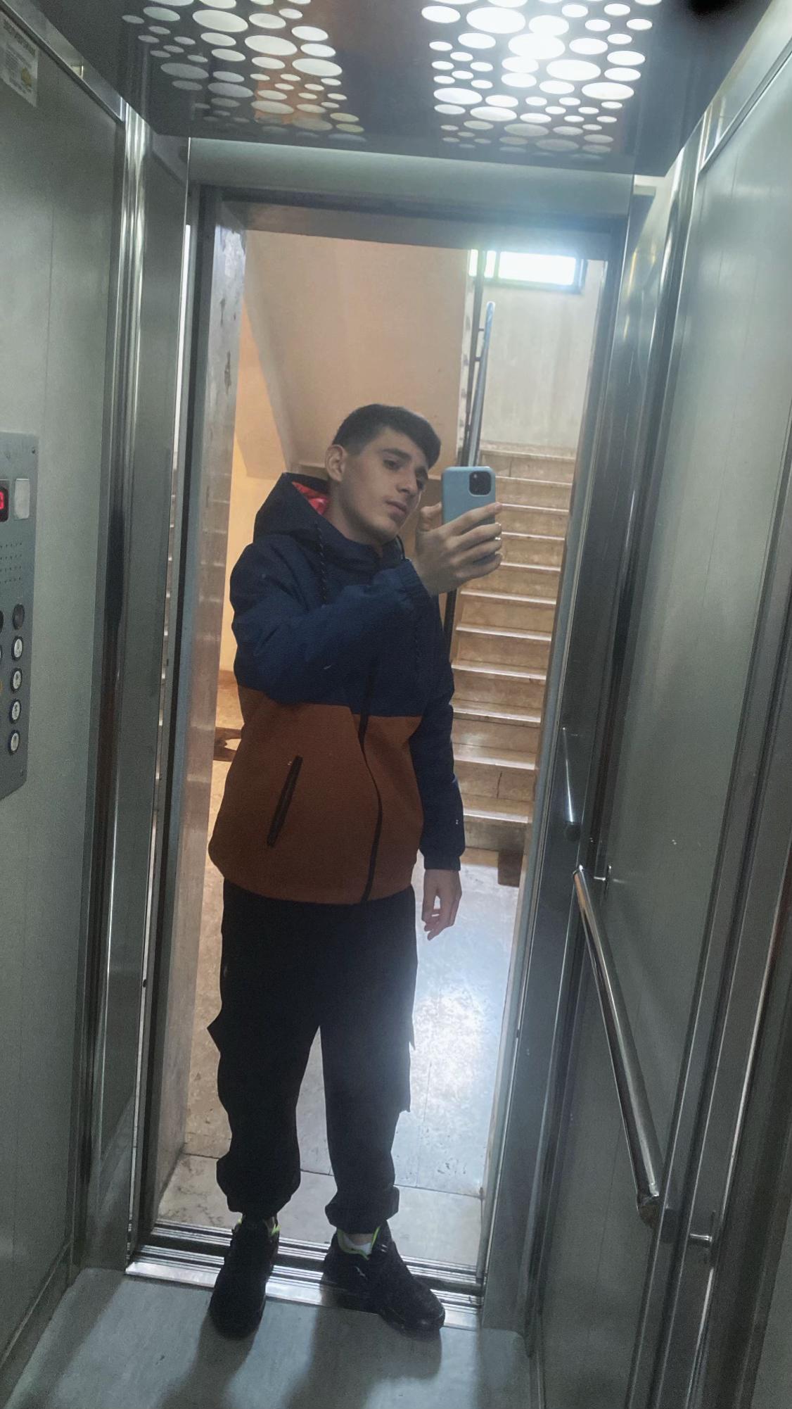 @S.R.🤯✌🏽