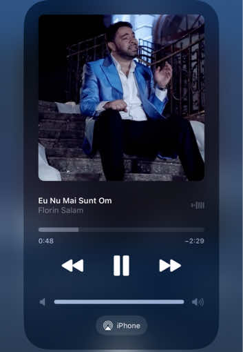 @🎧