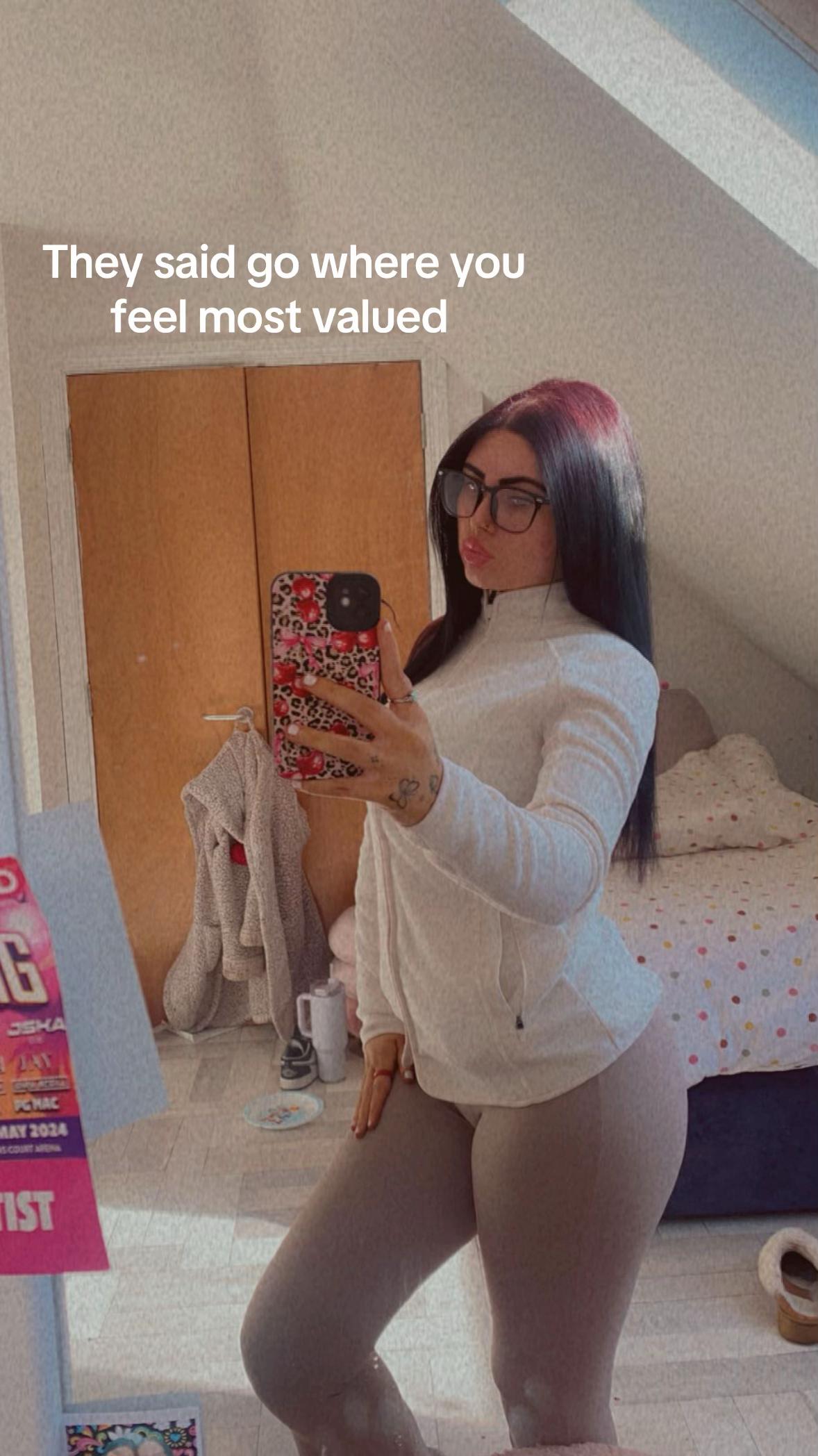 @Laura🩶✨