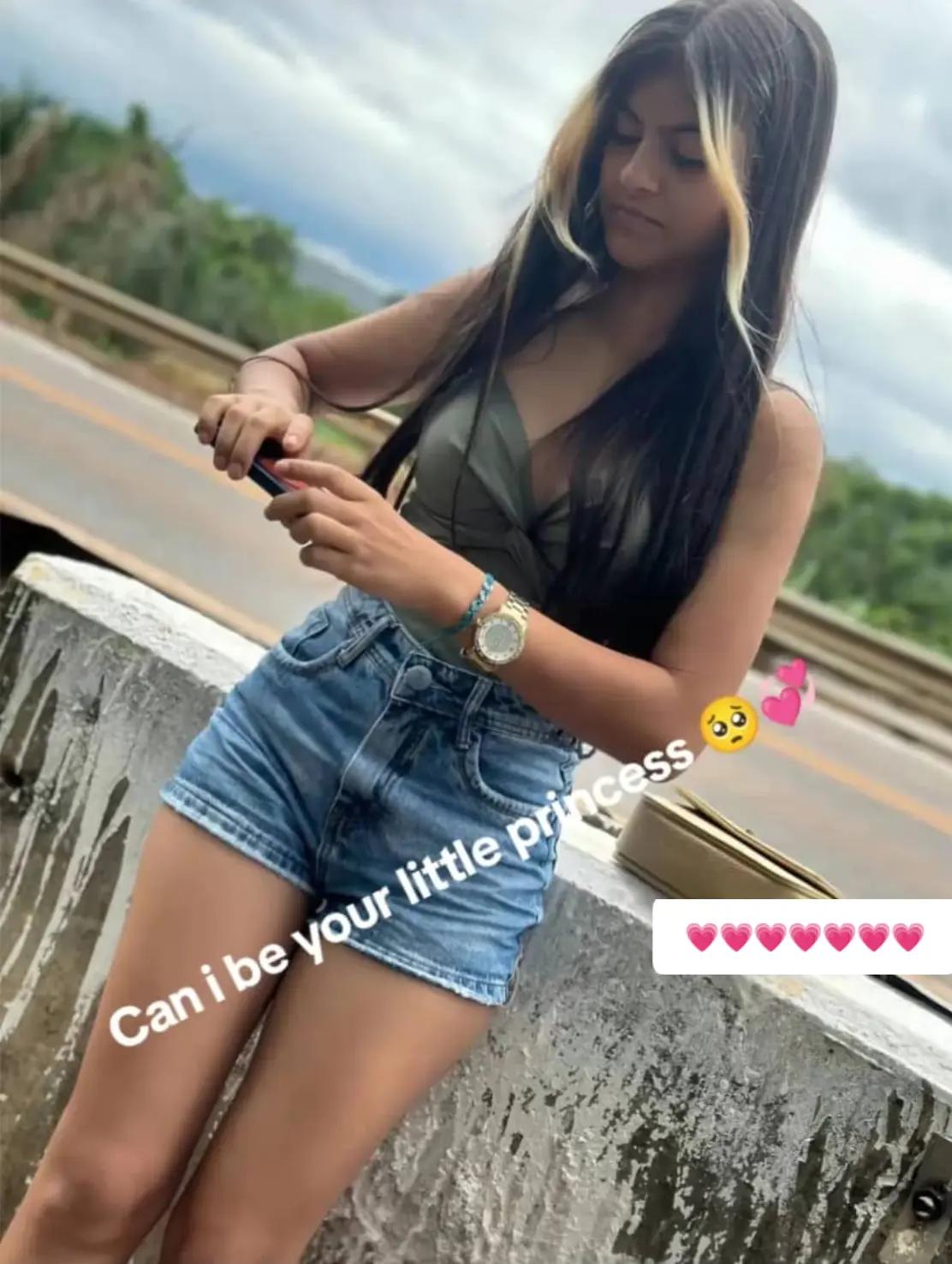 @TheReal.AnaLivia.Arjona