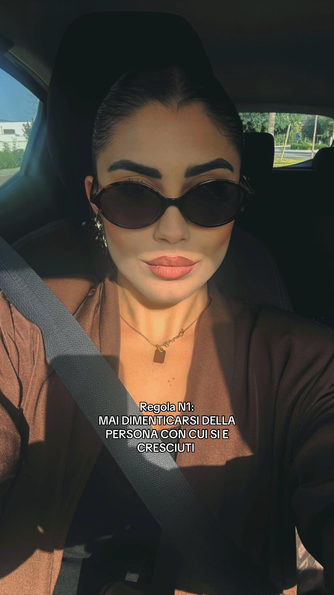 @Rebella👸🏻