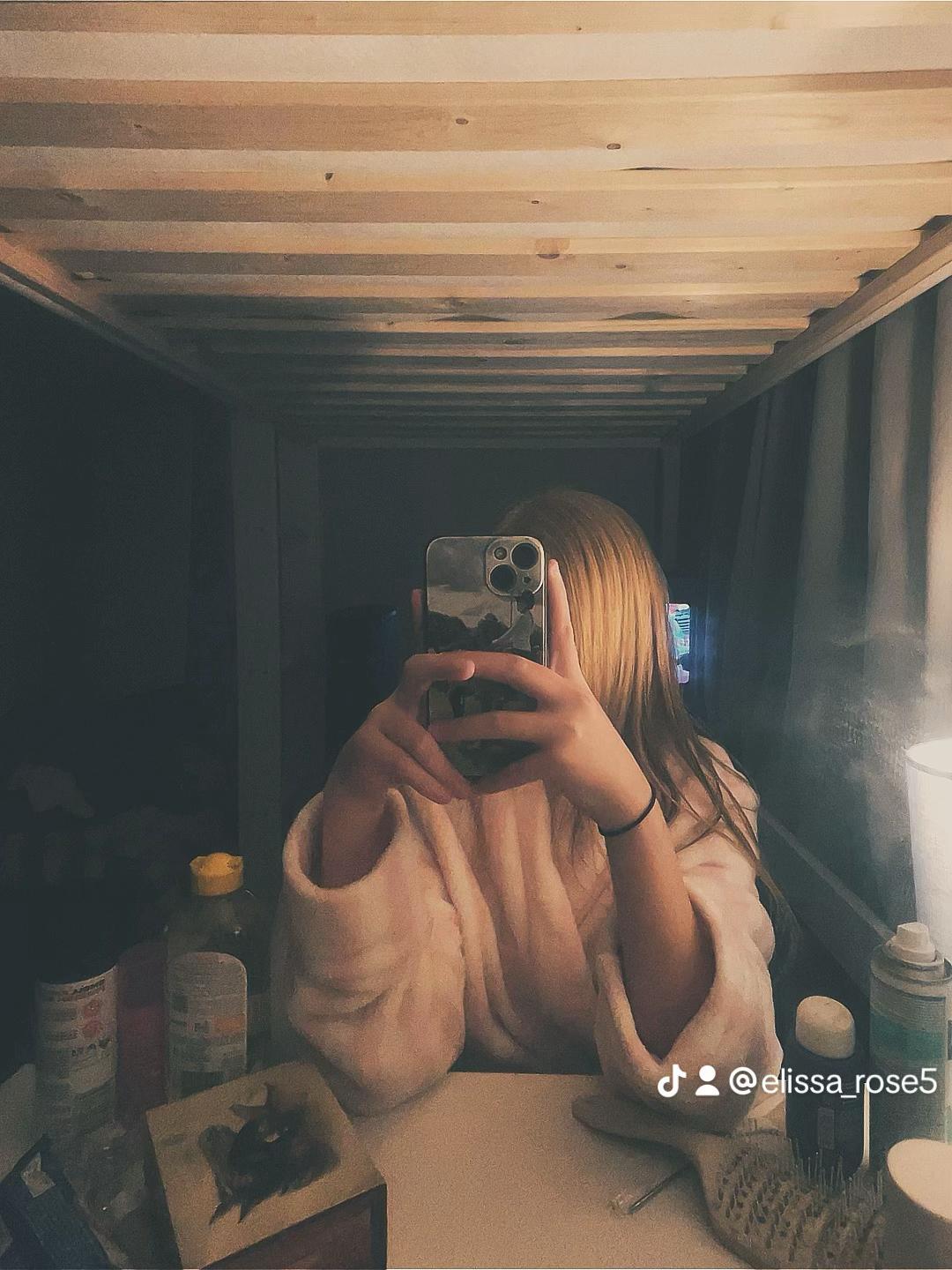 @Elissa🫰🏼