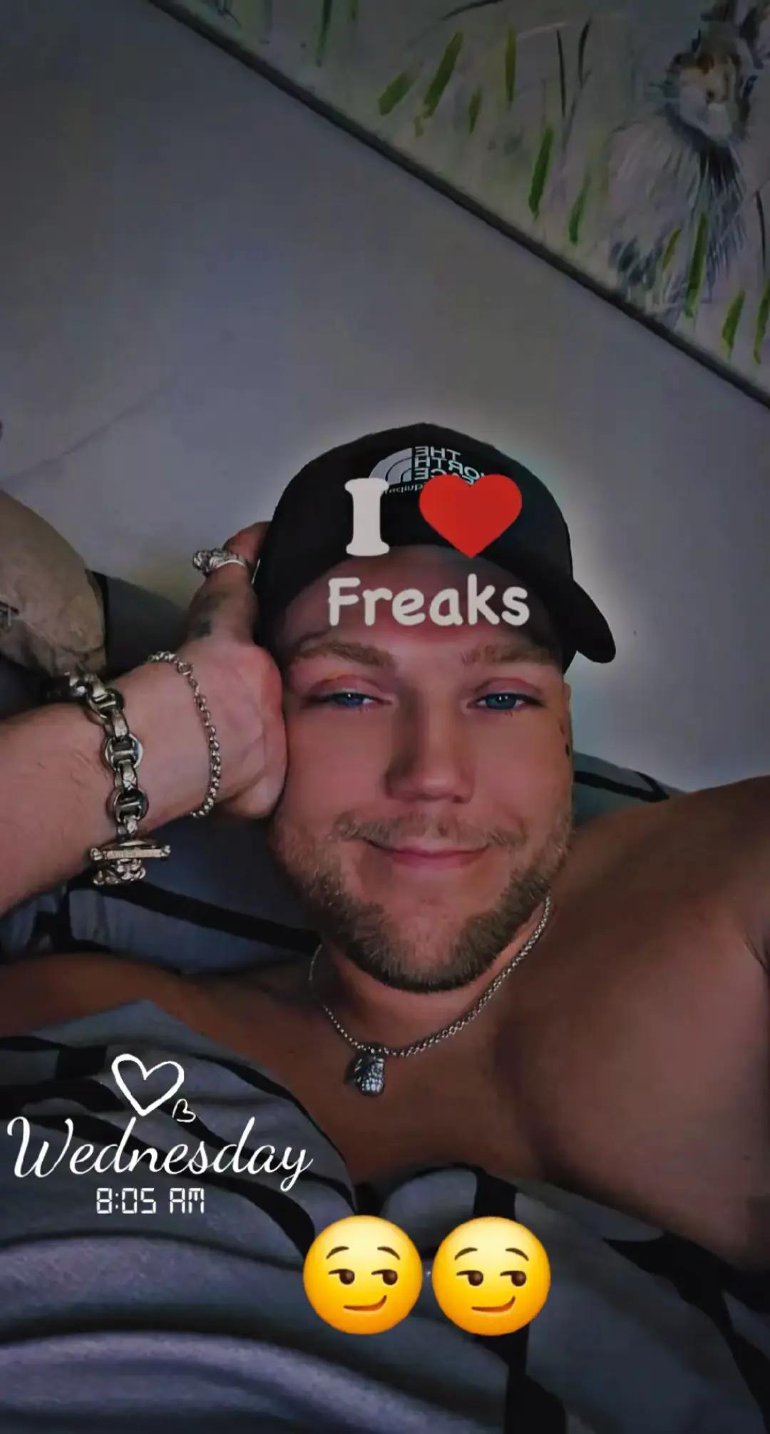 @fullgrown.I_D_I_O_T
