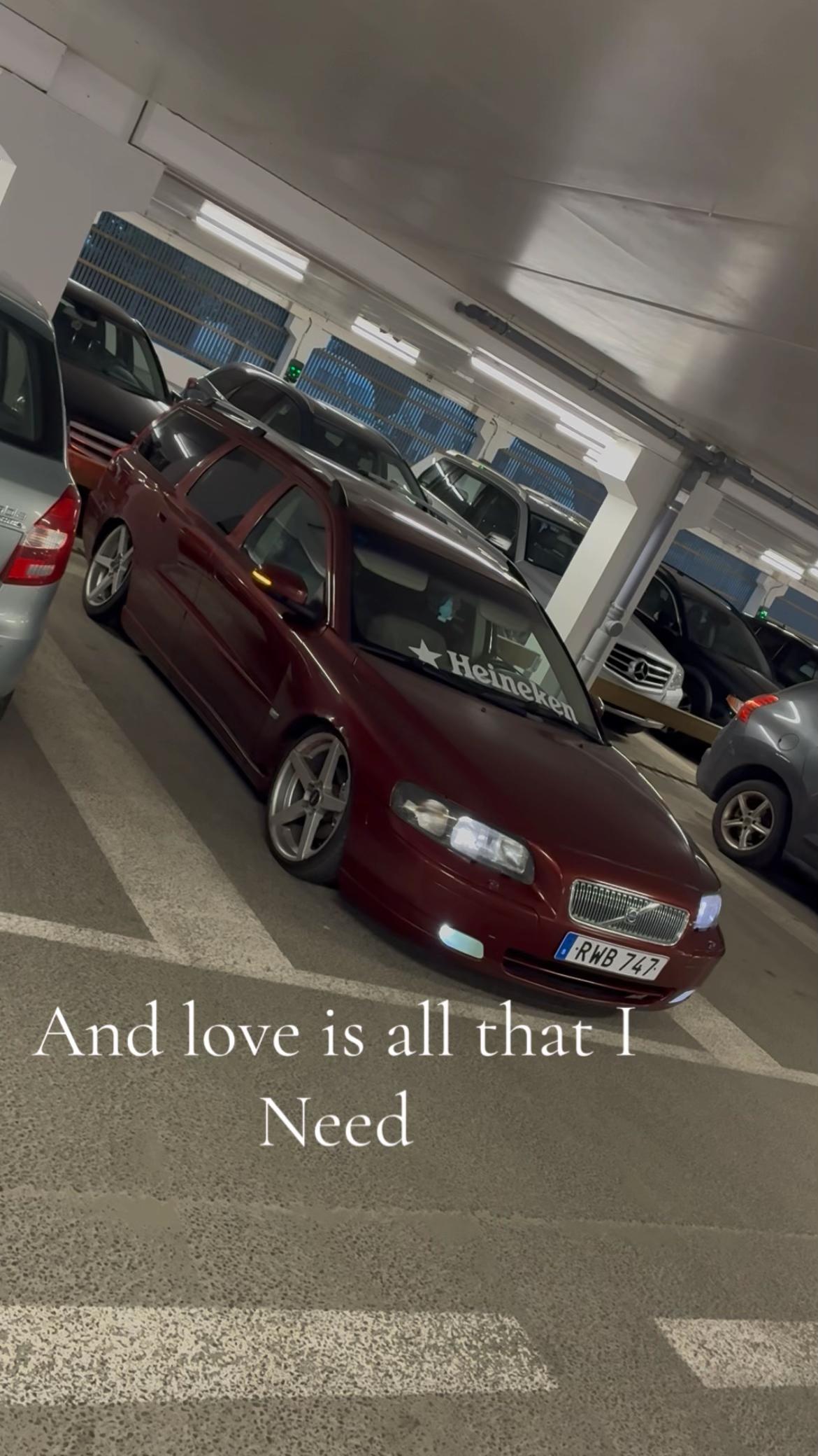 @𝙻𝚒𝚗𝚞𝚣