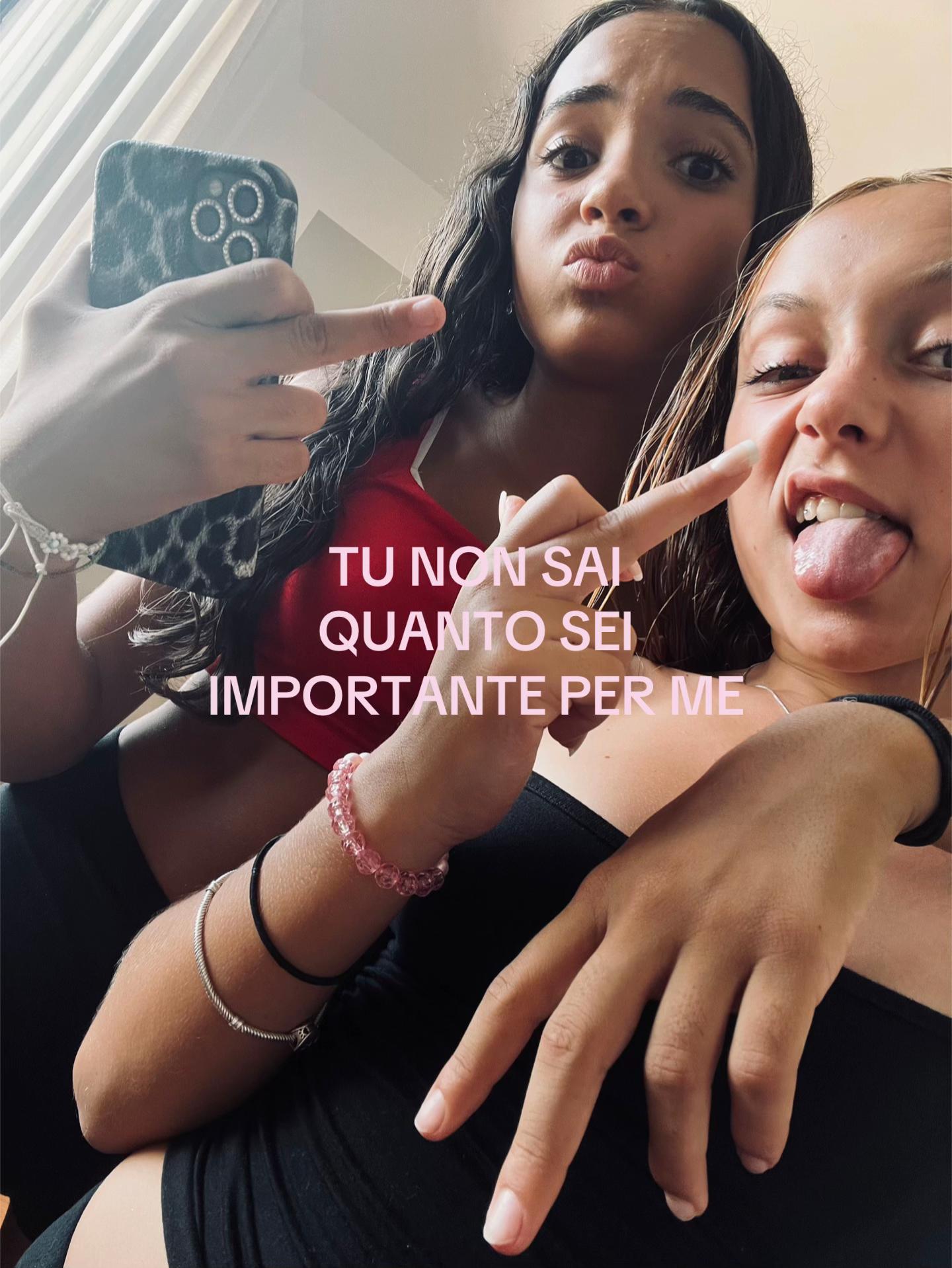 @chloeespamm