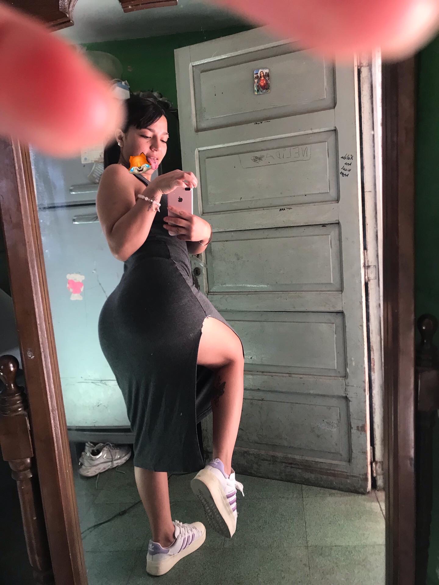 @Ayeee_.04