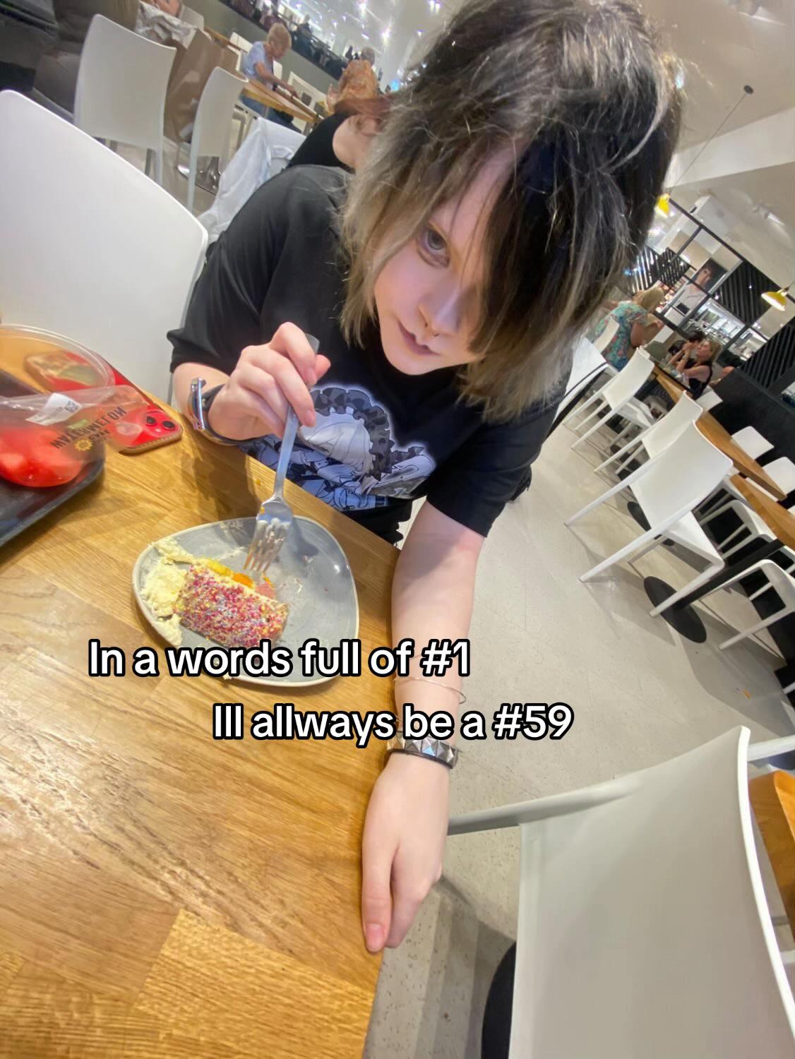 @๐ฐ๐๐๐๐ โ • โ