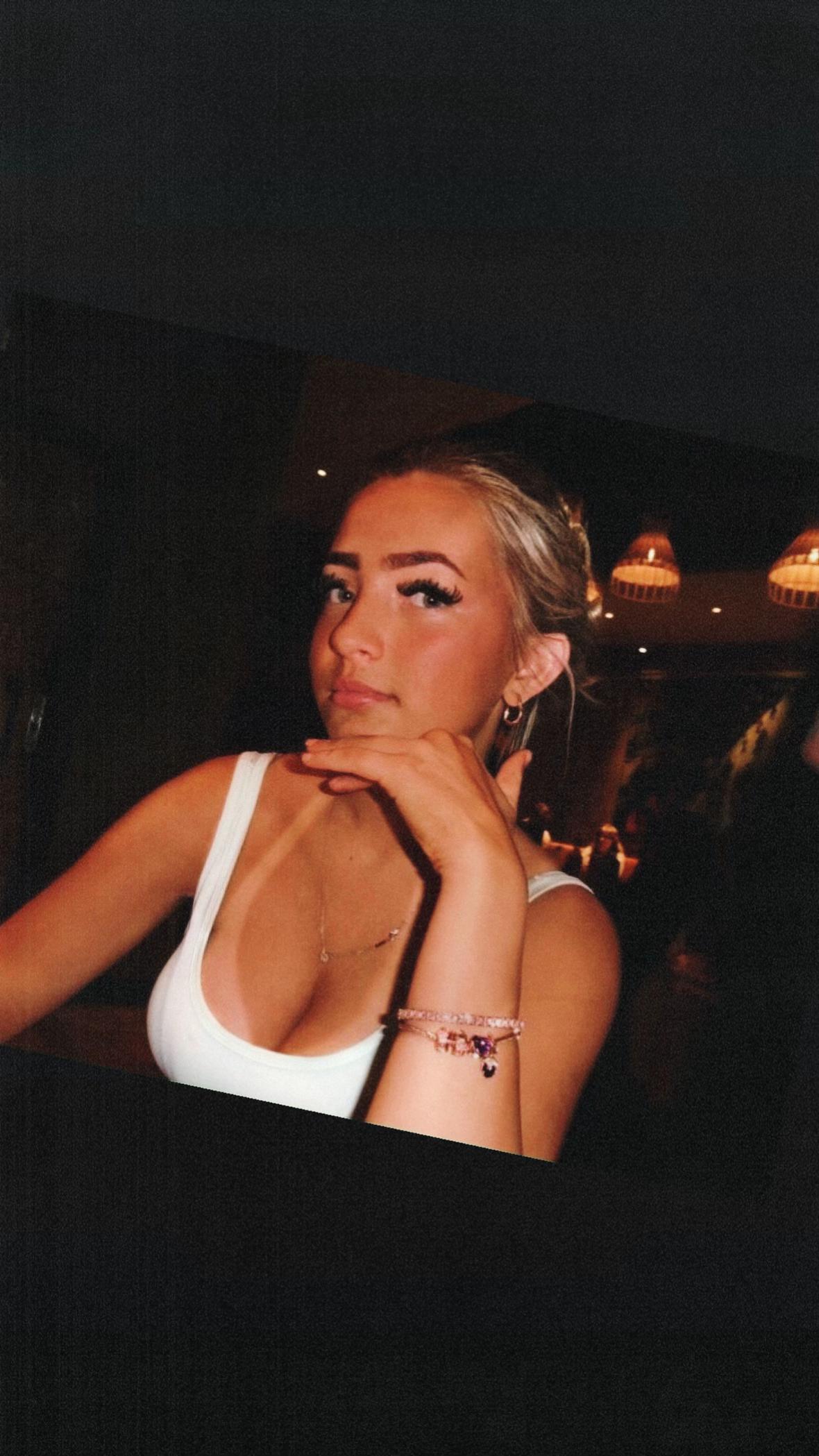 @🍒𝐋𝐞𝐱𝐢.𝐋𝐞𝐚𝐡xo