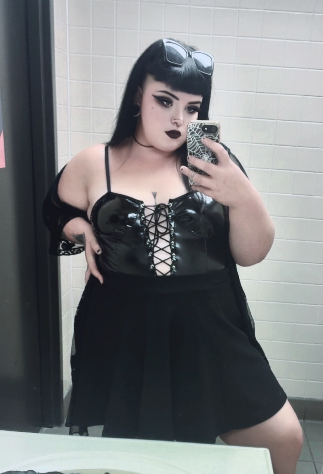 @🕷️𝔰𝔞𝔳𝔶🕷️