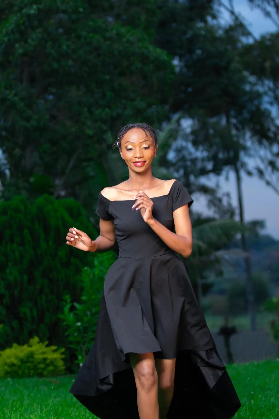 @🥰 Wangechi