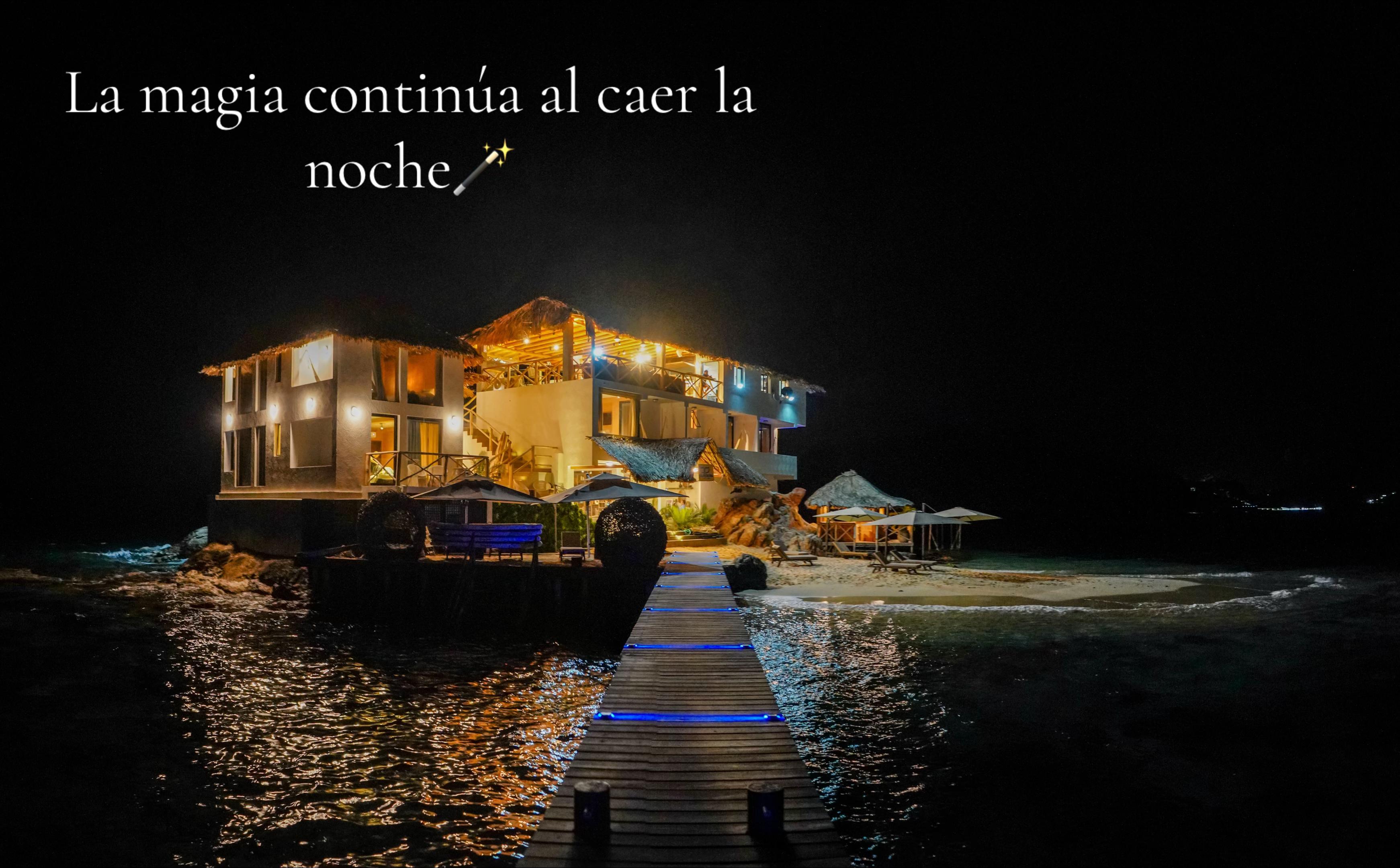 @Isla Piscina Posada