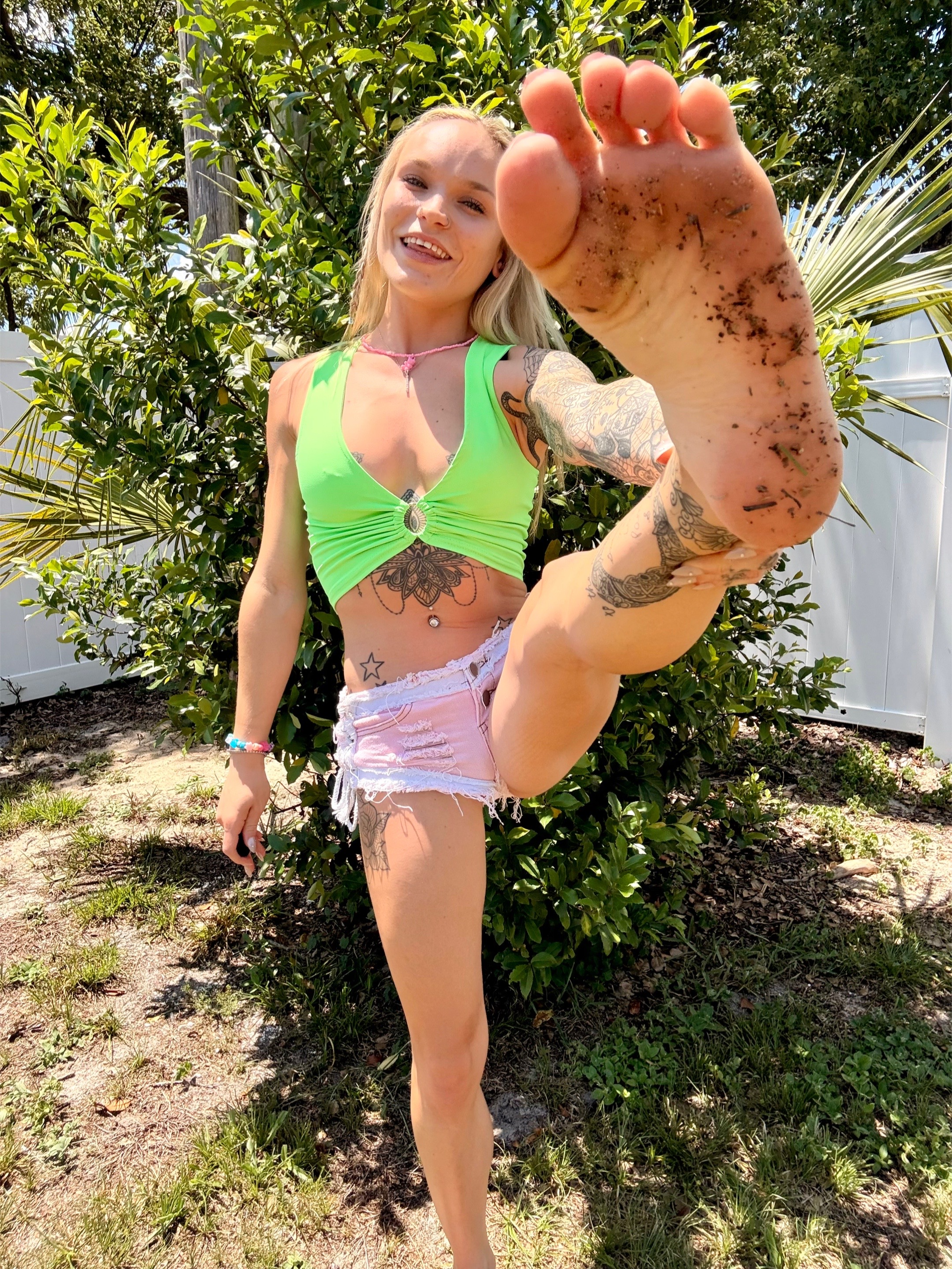 @LyssyLola